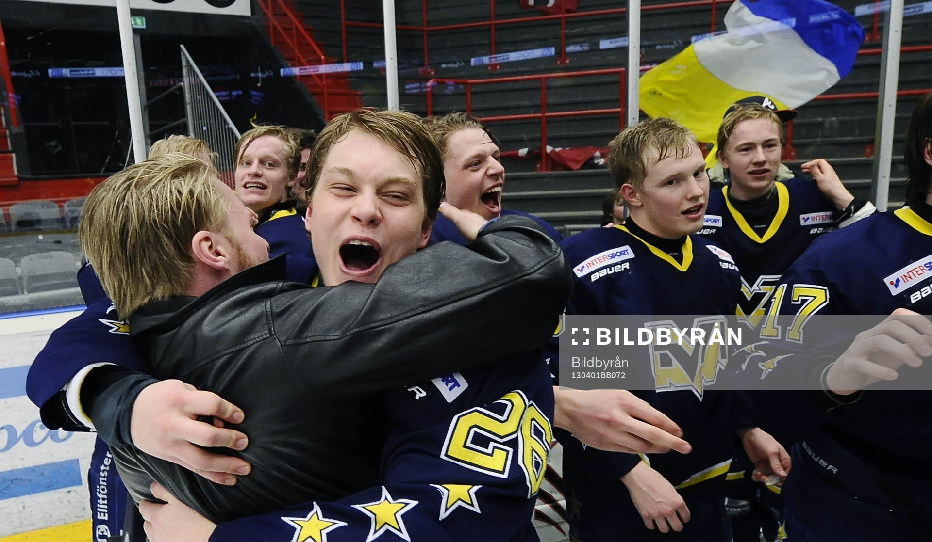 HV71 nr 26 Rasmus Djerf kramas