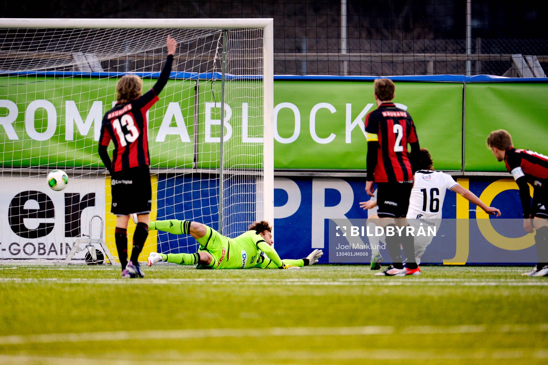 Vlado Zlojutro, Öster skjuter in 1-2 bakom Niklas