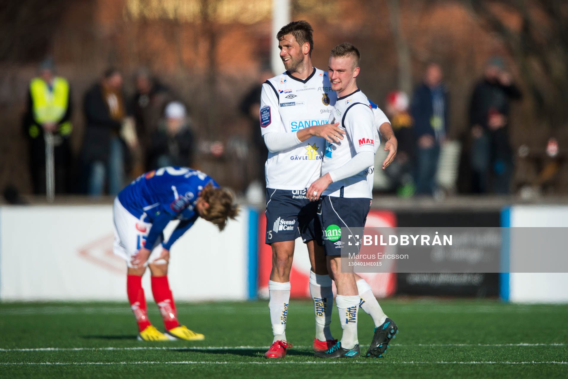 Mikael Dahlberg och Alexander Faltsetas, Gefle kramas om