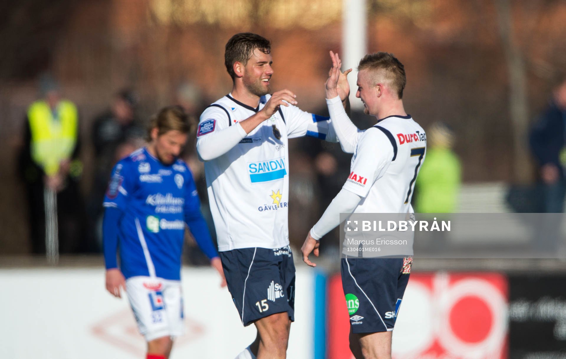 Mikael Dahlberg och Alexander Faltsetas, Gefle kramas om