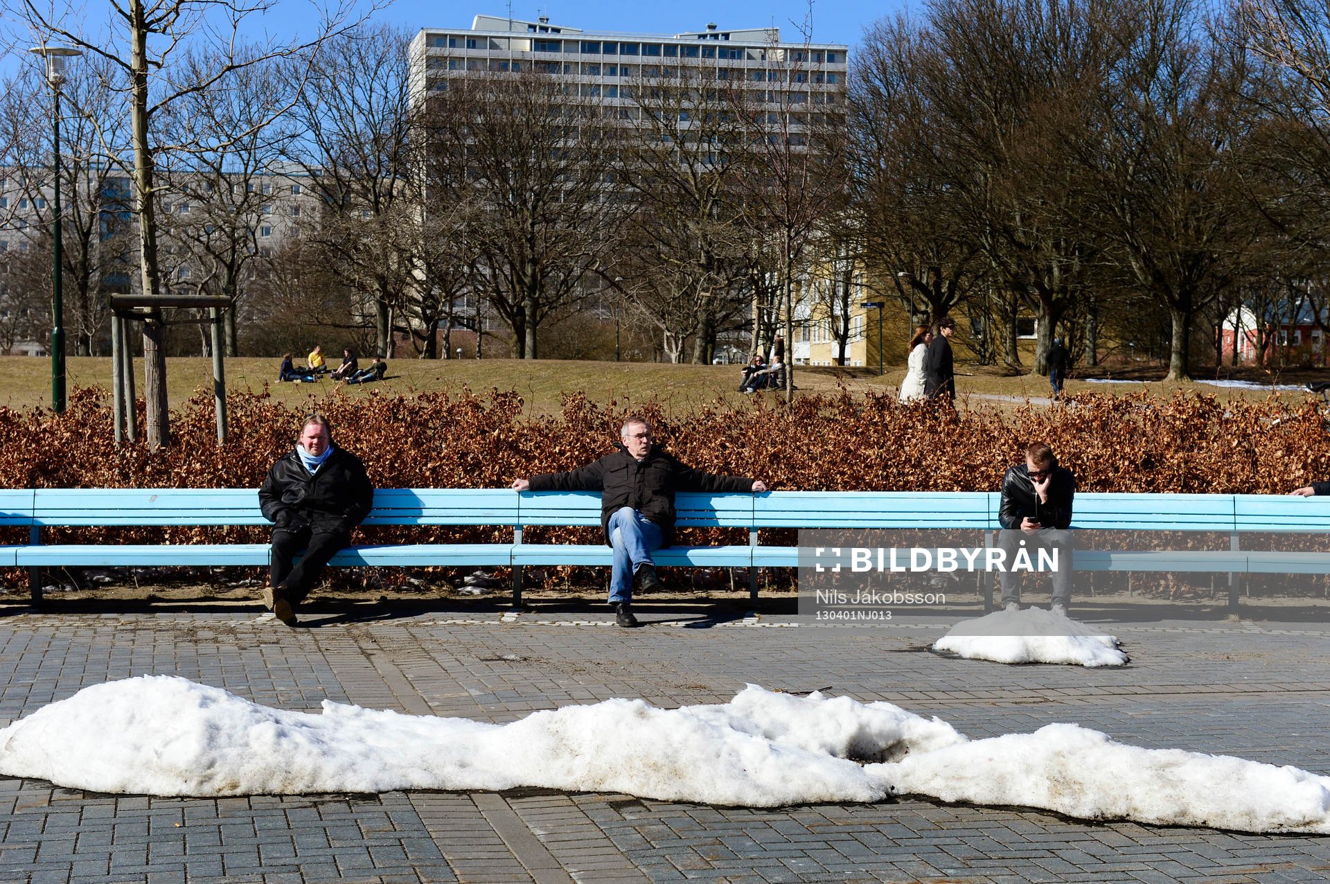 snö ligger fortfarande kvar utanför Swedbank Stadion