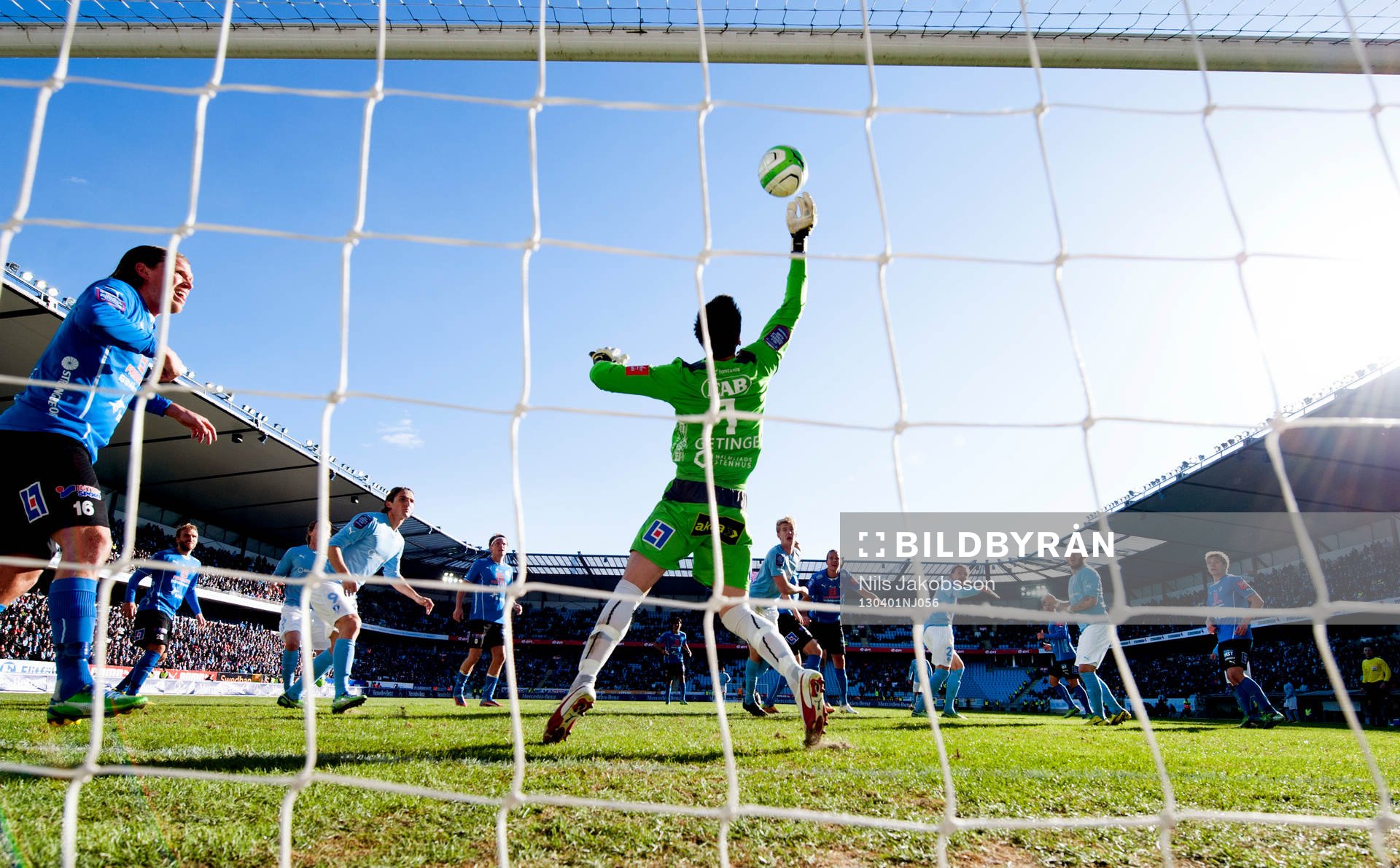 Erik Johansson, Malmö FF, nickar hårt men Stojan Lukic,