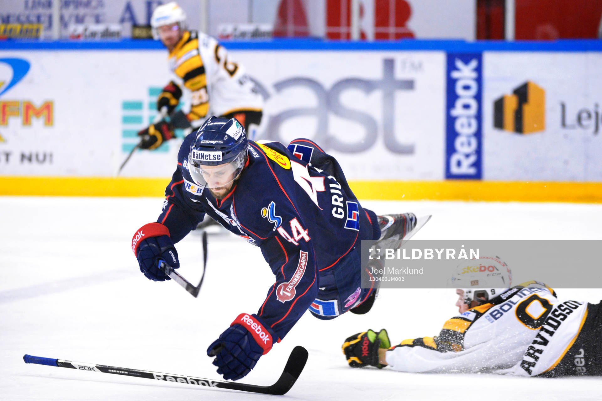 Daniel Grillfors, Linköping fälls av Viktor Arvidsson,