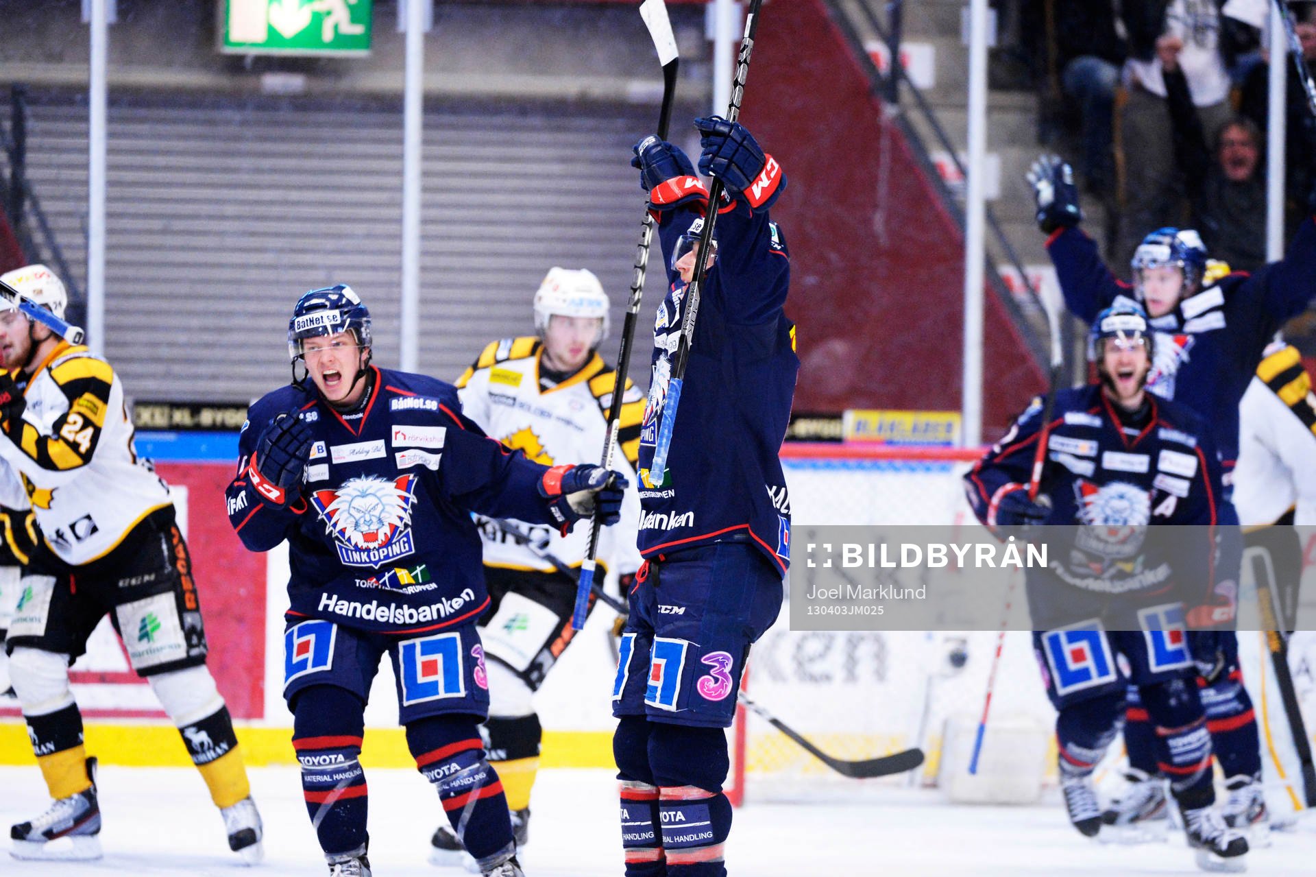 Simon Hjalmarsson, Linköping jublar
