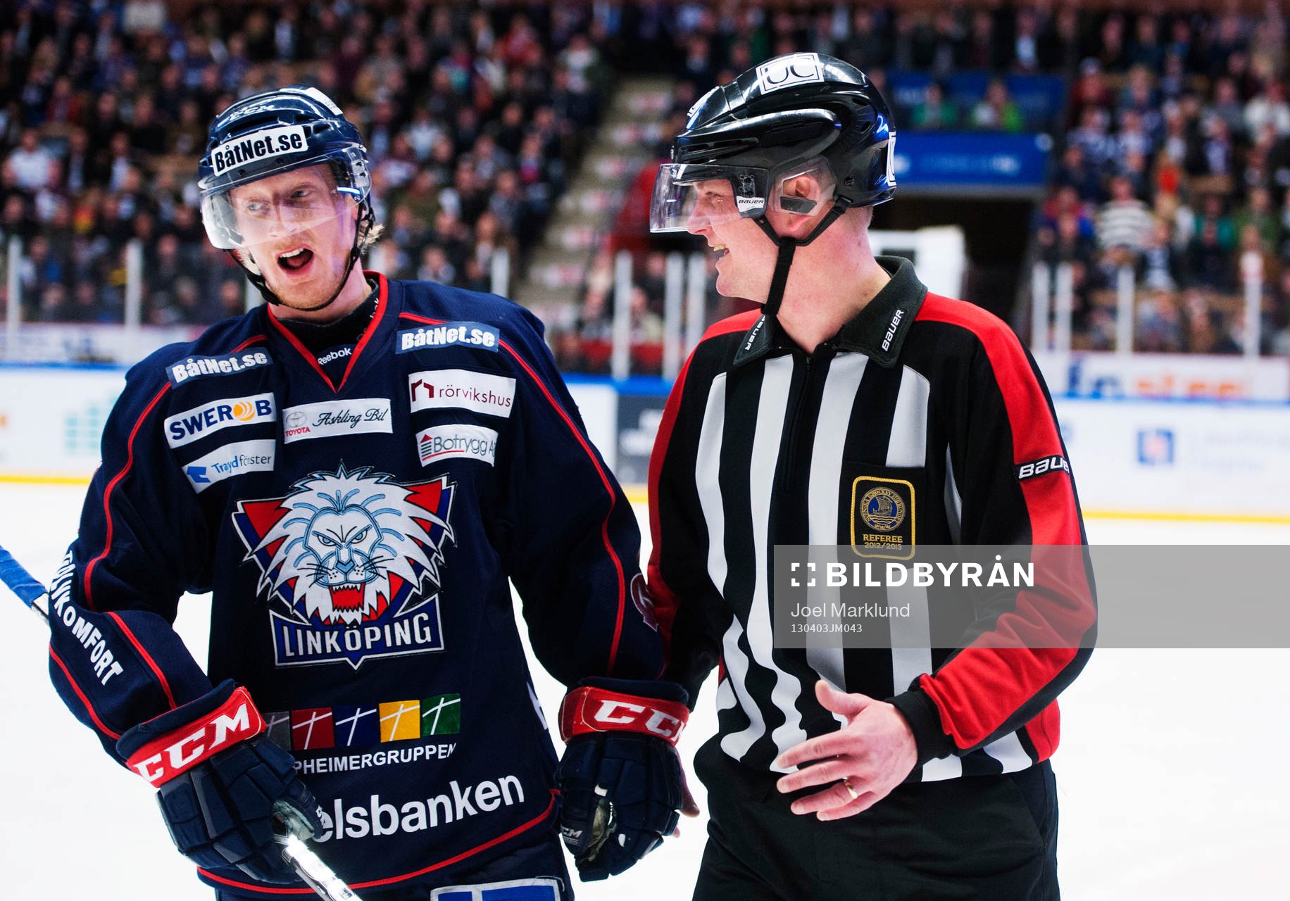Simon Hjalmarsson, Linköping, och Marcus Vinnerborg, domare