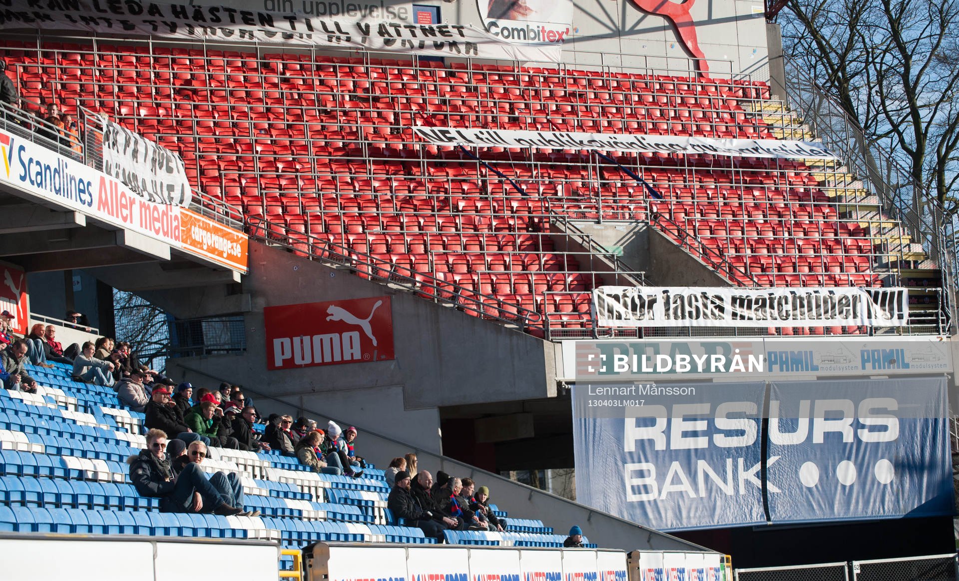 Första halvlek, HIF-supportrarnas läktare