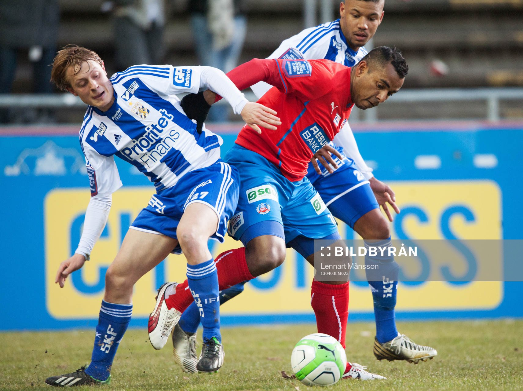 Joel Allansson och Mikael Dyrestam, IFK Göteborg tar hand