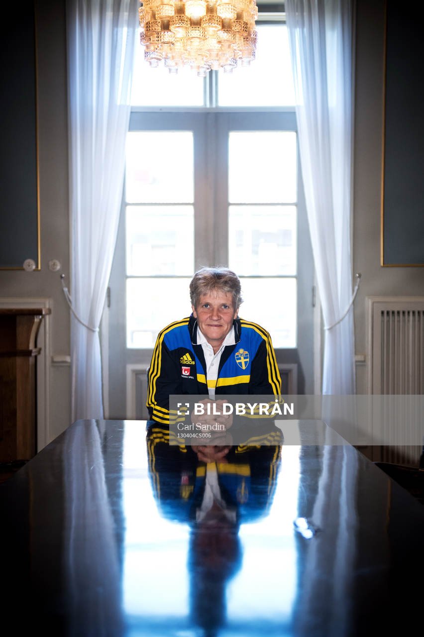 Pia Sundhage, förbundskapten, Sverige