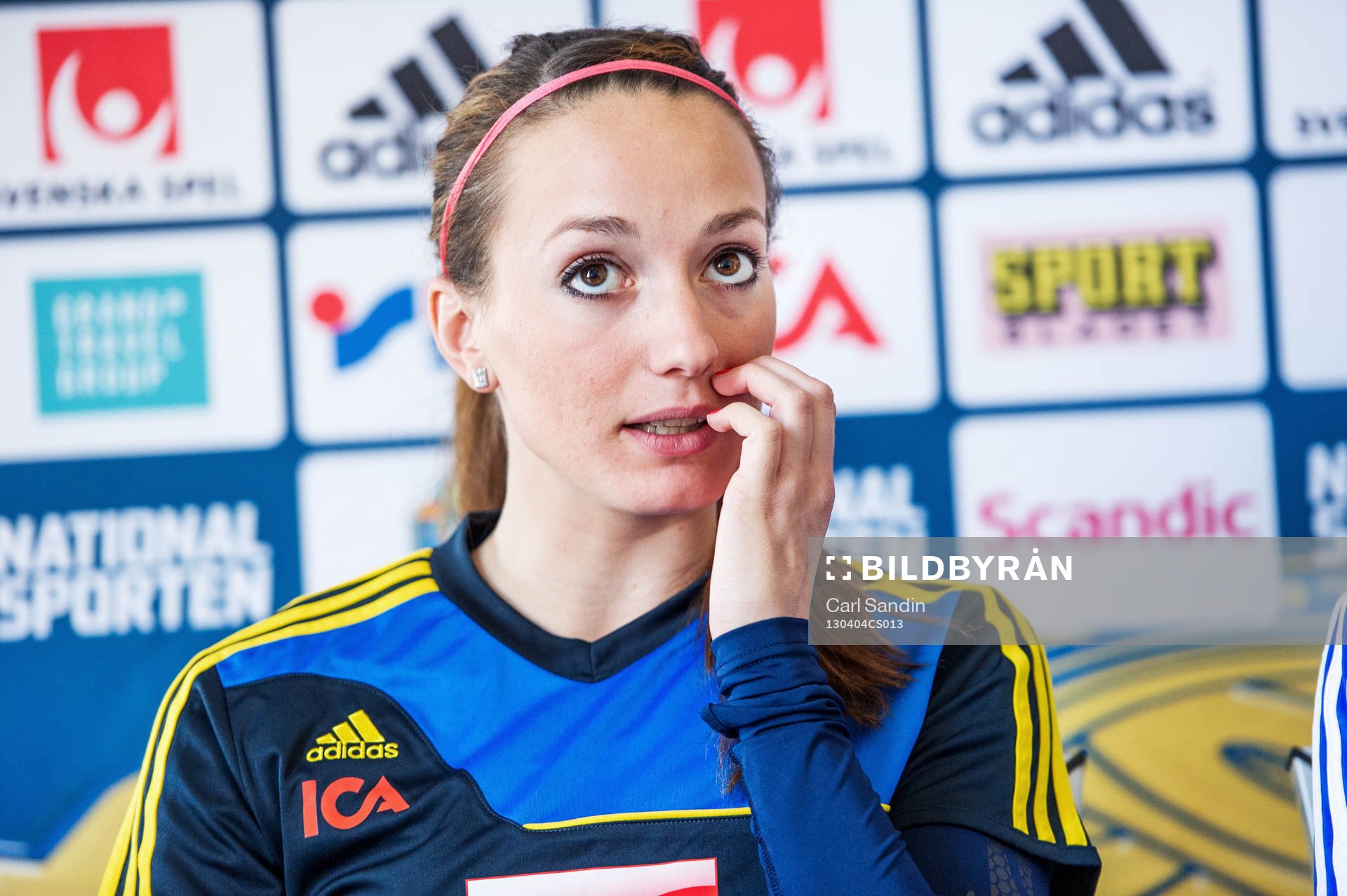 Kosovare Asllani, Sverige