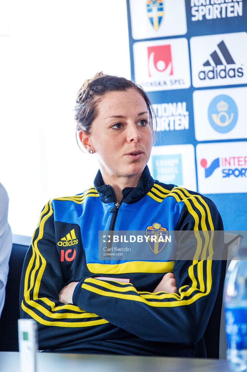 Lotta Schelin, Sverige