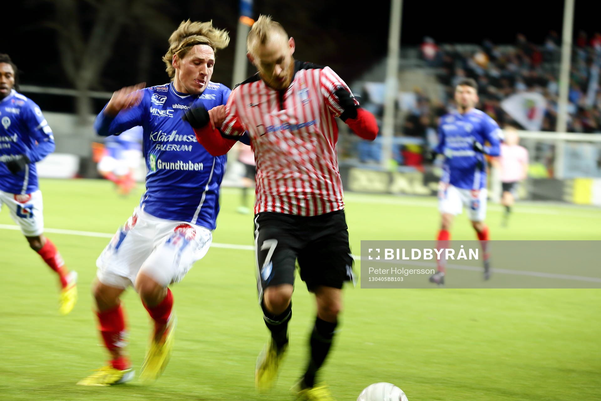 Fotboll, Allsvenskan, Åtvidabergs FF - Malmö FF: Kamp om bollen Åtvidaberg 32 Martin Christensen, Malmö 7 Magnus Eriksson 