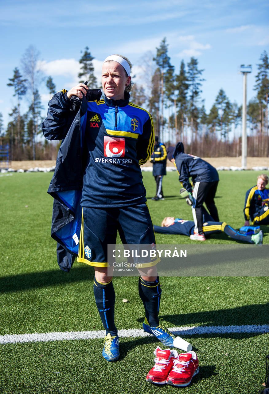 Sara Thunebro, Sverige
