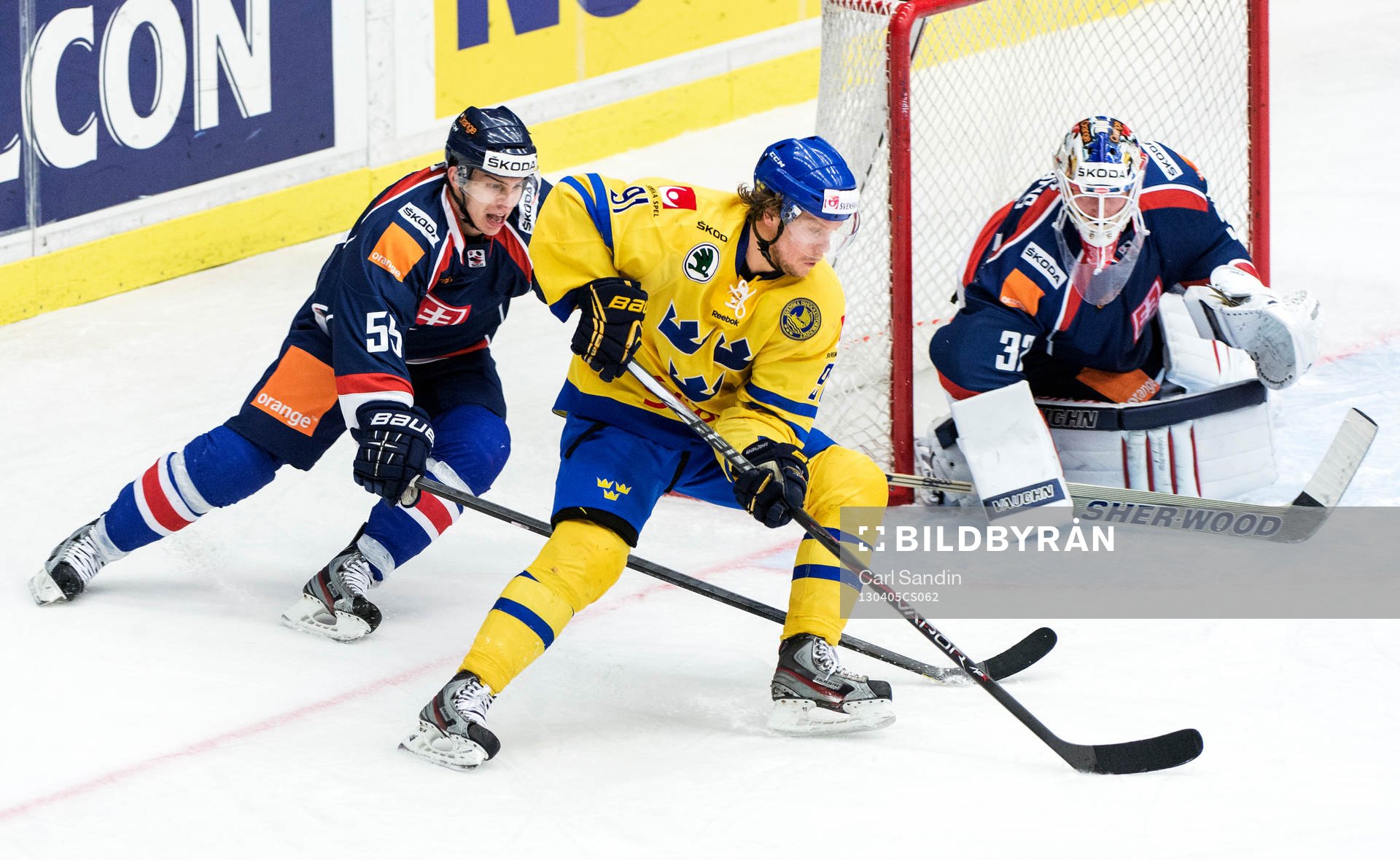 Andreas Jämtin, Sverige, åker runt målet tätt följd av
