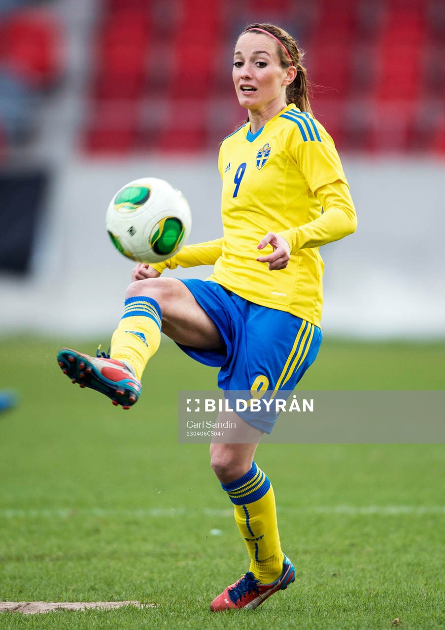 Kosovare Asllani, Sverige