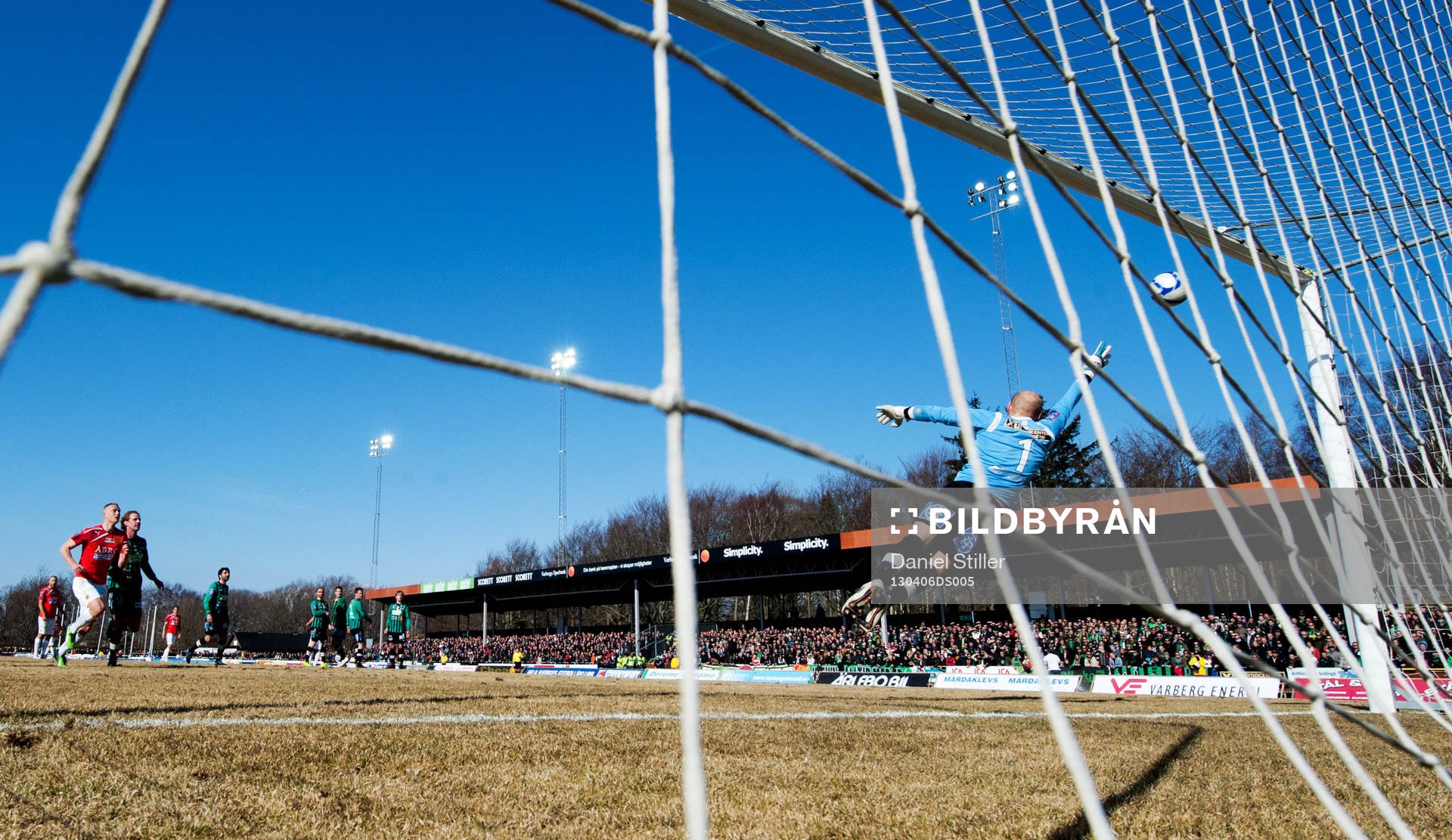 Gais har ett skott i stolpen i andra halvlek