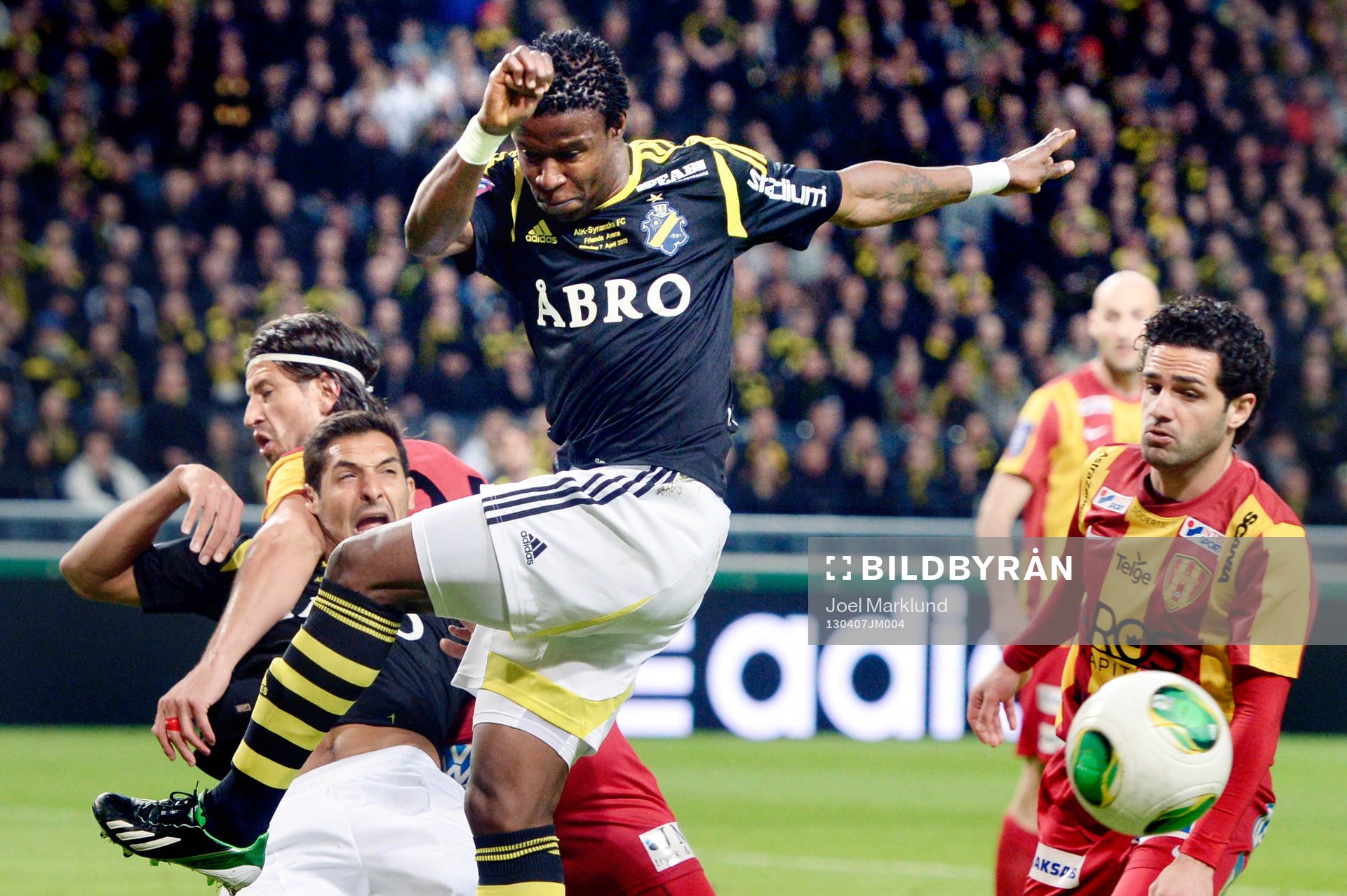 Celso Borges, AIK dras ned och Kennedy Igboananike, AIK