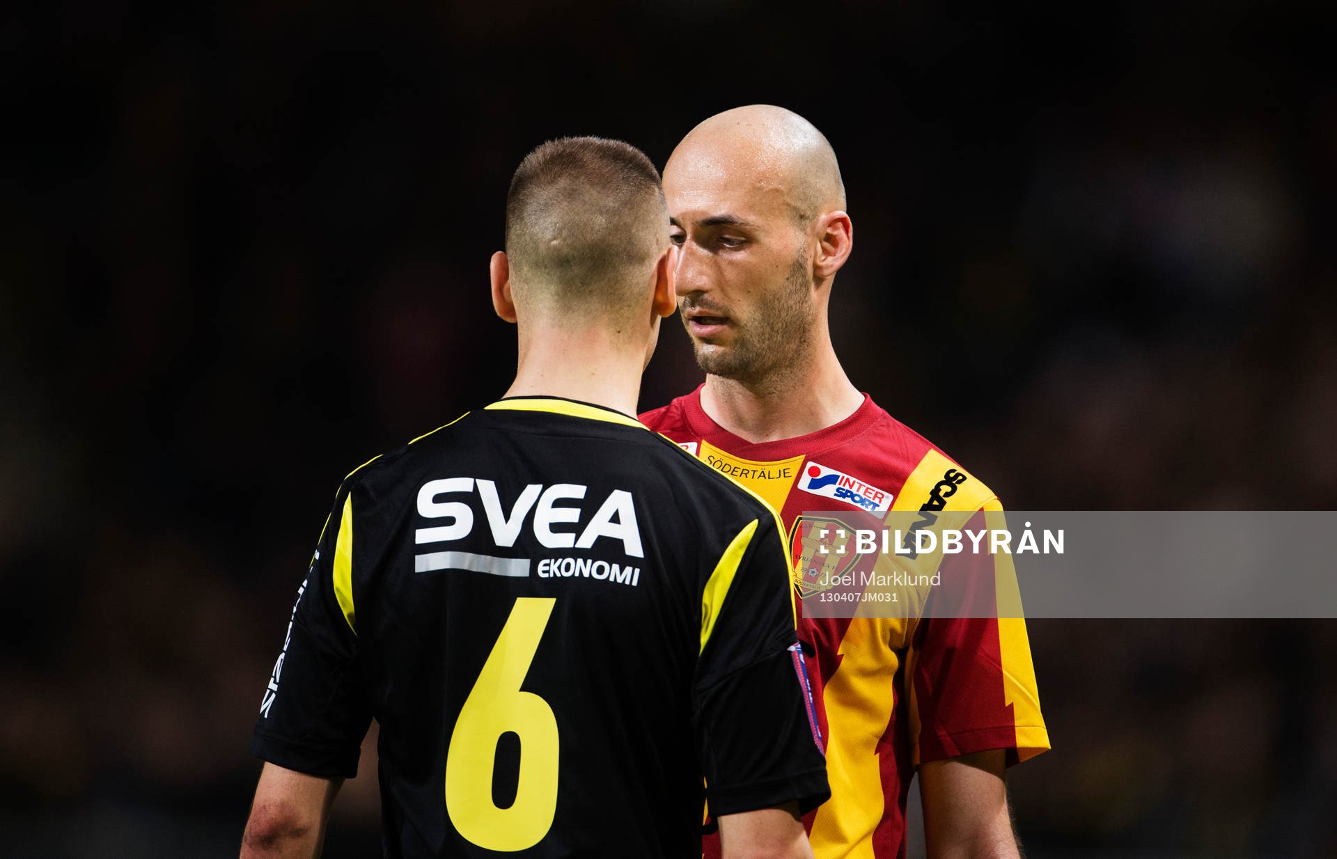 Alexander Milosevic, AIK, i munhugg med Dinko Felic,