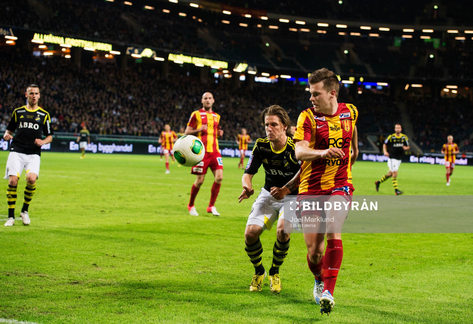 Martin Lorentzson, AIK, och Sebastian Rajalakso, Syrianska