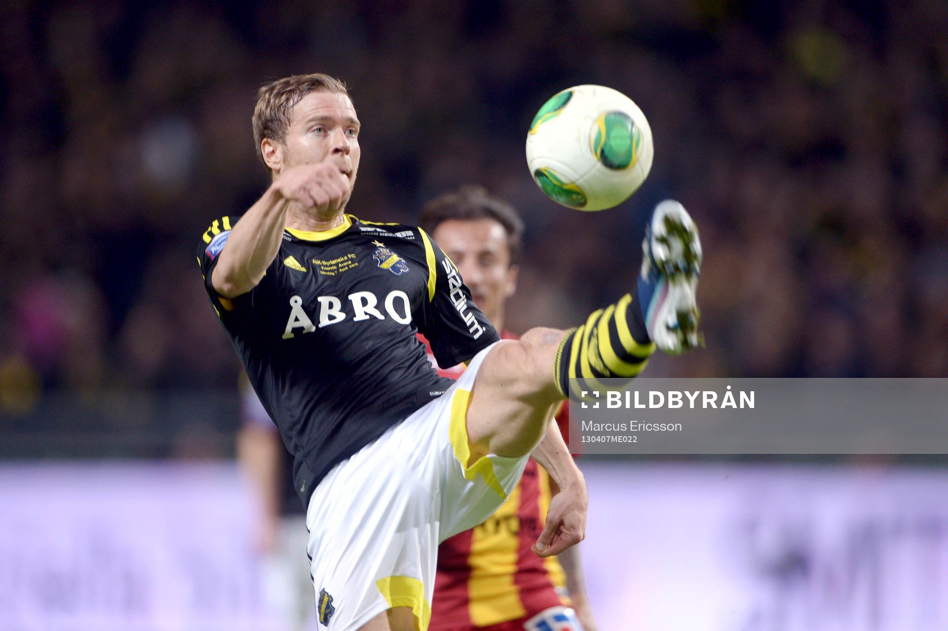 Per Karlsson, AIK rensar undan