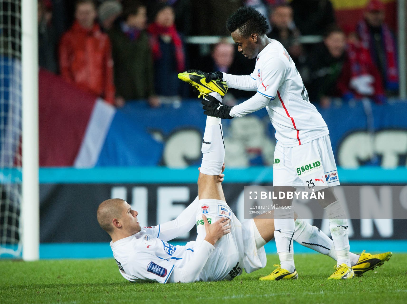 Kramp, Robin Simovic får hjälp av David Accam, Helsingborg