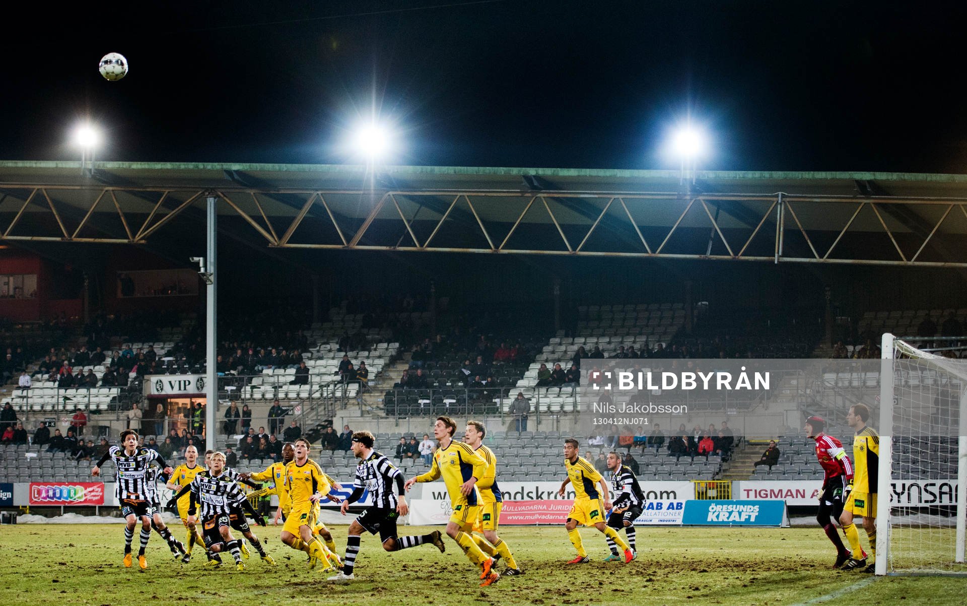 Fotboll, Superettan, Landskrona BOIS - Ängelholm: Hörna på Landskrona IP.