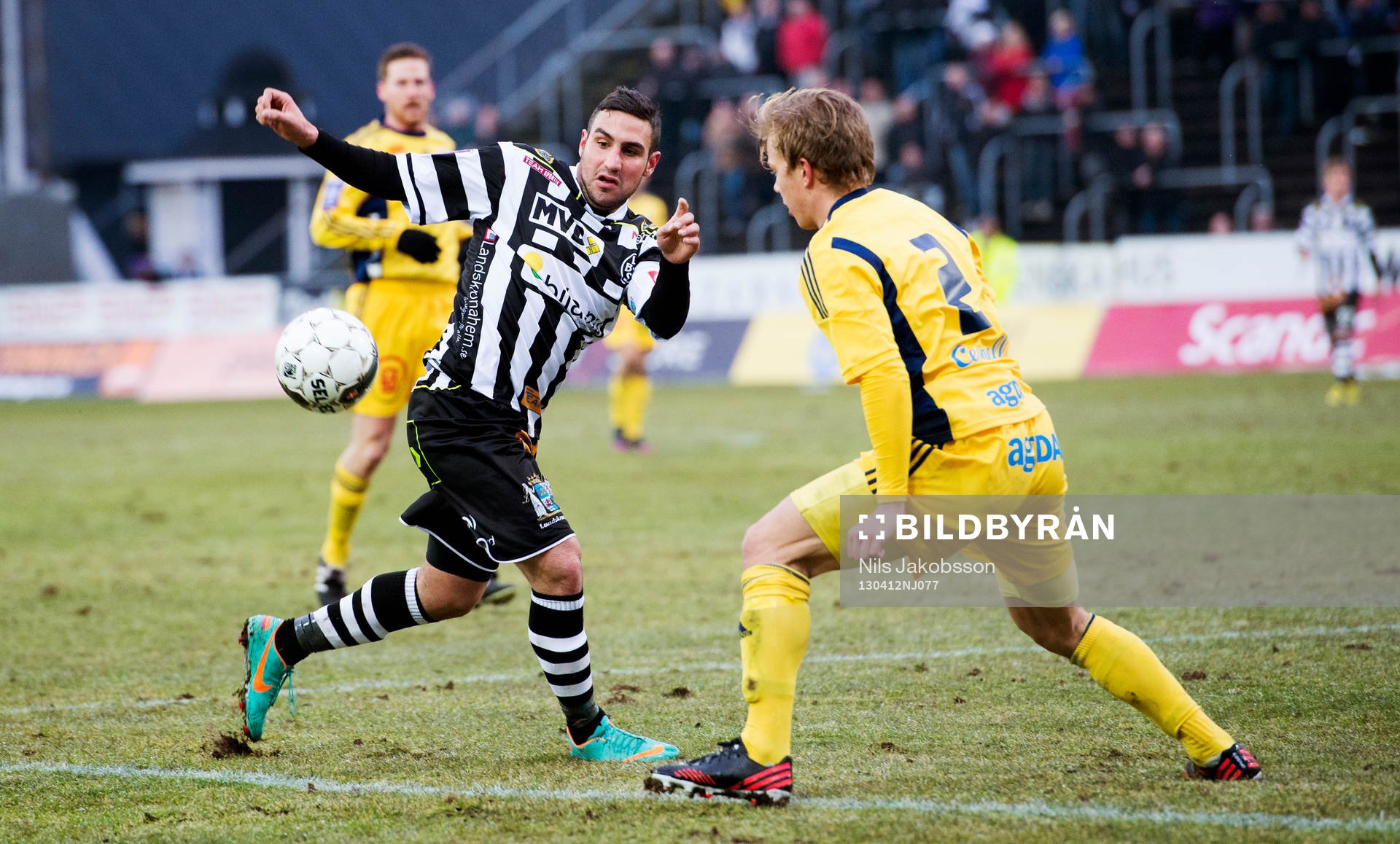 Fotboll, Superettan, Landskrona BOIS - Ängelholm: Alexander Nilsson, Landskrona, Filip Stenström, Ängelholm.
