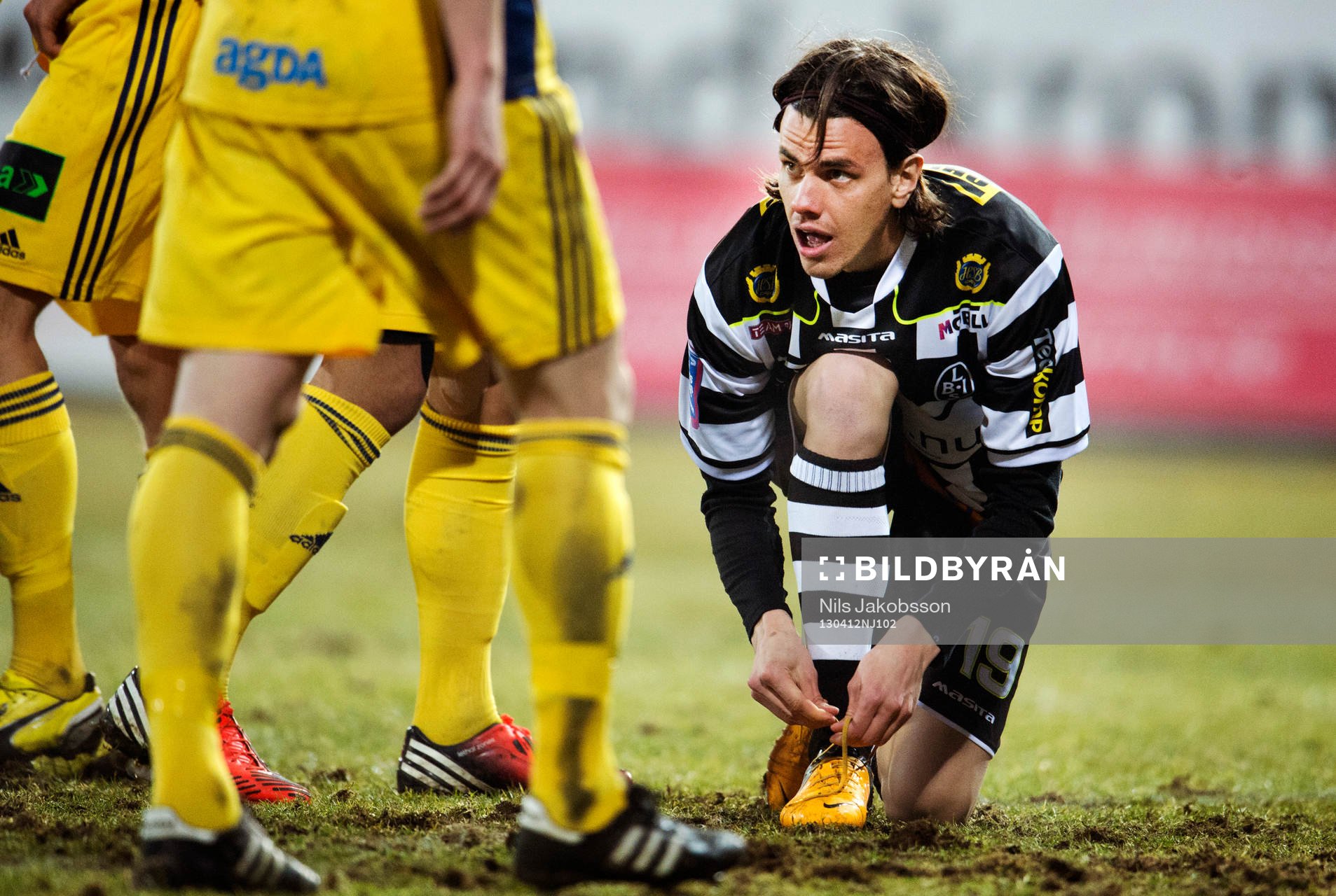 Christoffer Tapper Holter, Landskrona, knyter sin sko