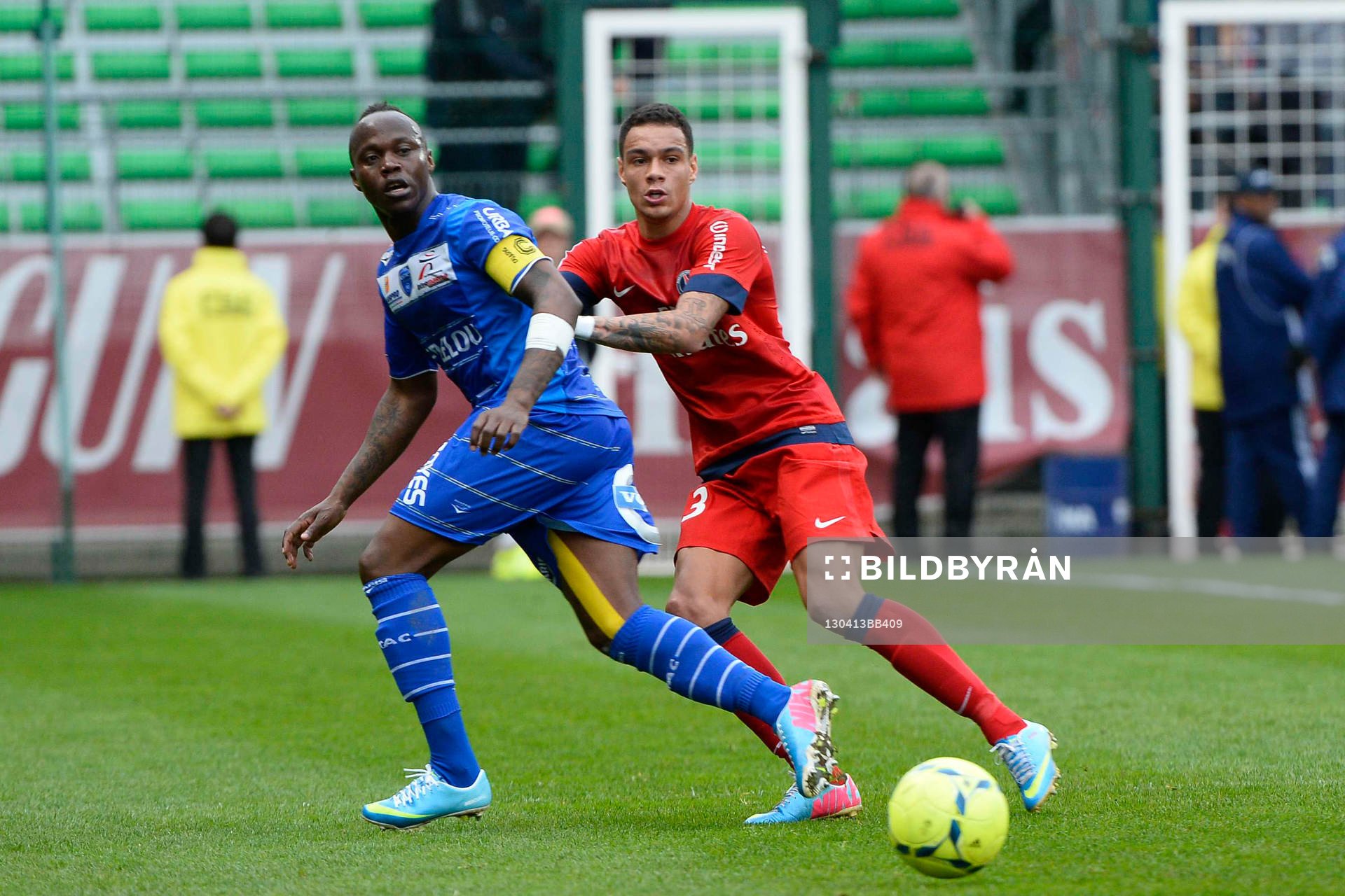  Fotboll, Franska ligan, Troyes - PSG: Eloge ENZA YAMISSI / Gregory VAN DER WIEL - 13.04.2013 - Troyes / PSG  - 32eme journee de Ligue 1