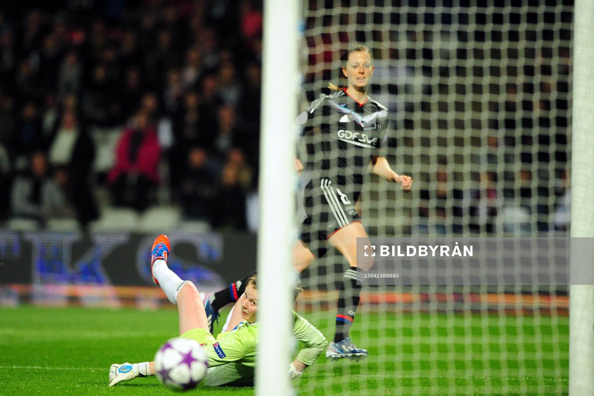 BUT DE Lotta SCHELIN -  13.04.2013 - Lyon / Juvisy  - 1/2