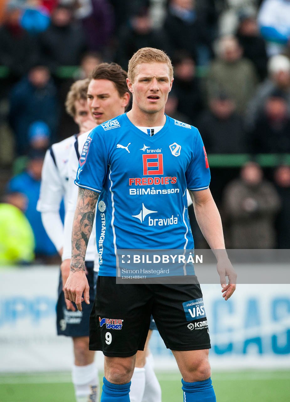 Gudjon Baldvinsson, Halmstad, fick lämna planen