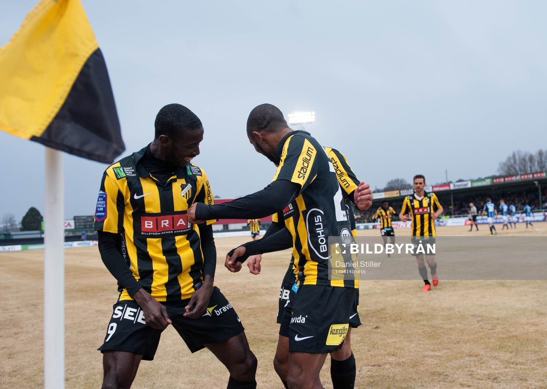 Rene Makondele, Häcken, gör 1-0 och Dioh Williams bjuder
