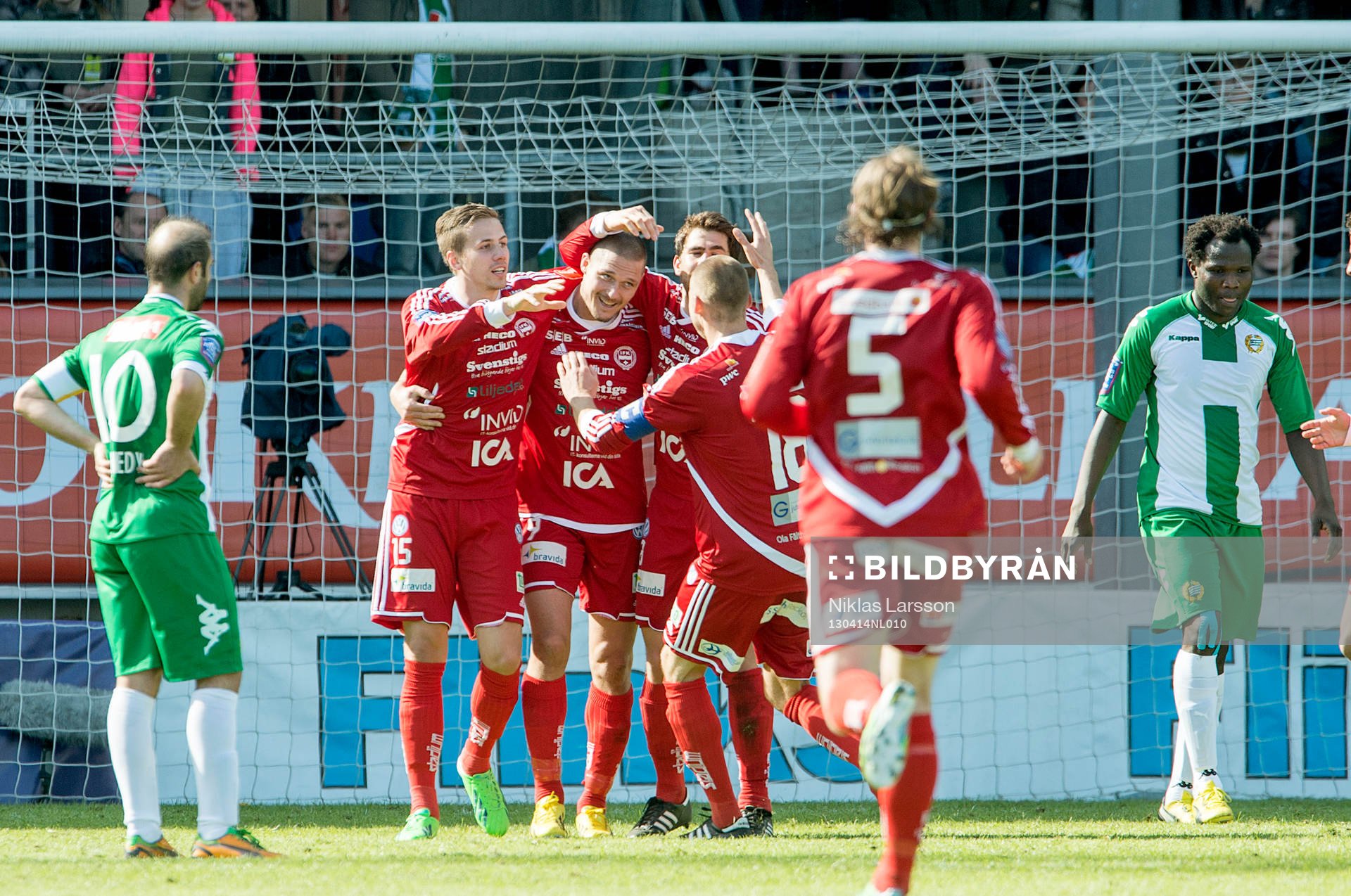 Kennedy Bakircioglu, Hammarby (vänster) deppar
