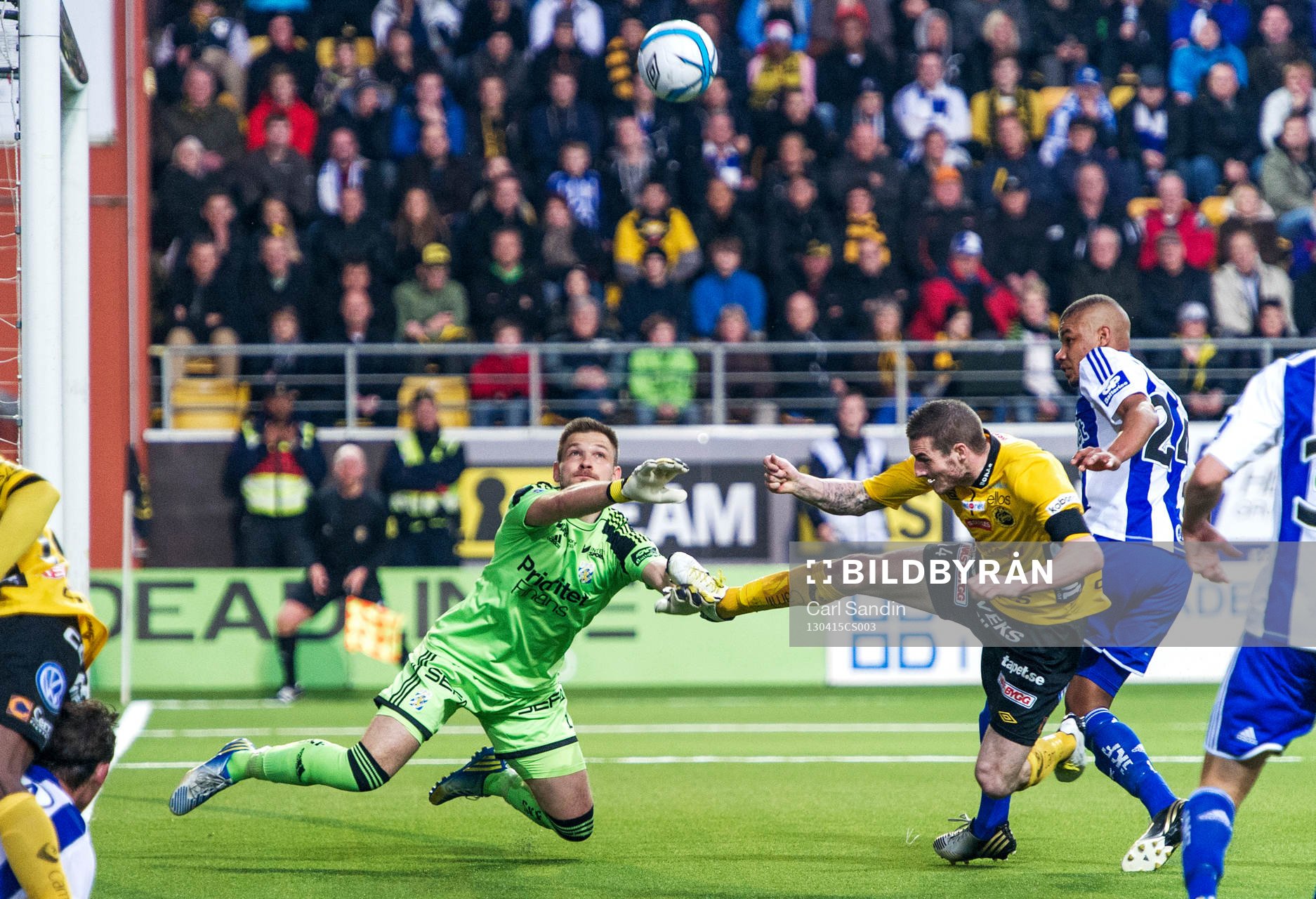 John Alvbåge, målvakt, IFK Göteborg, räddar skott från