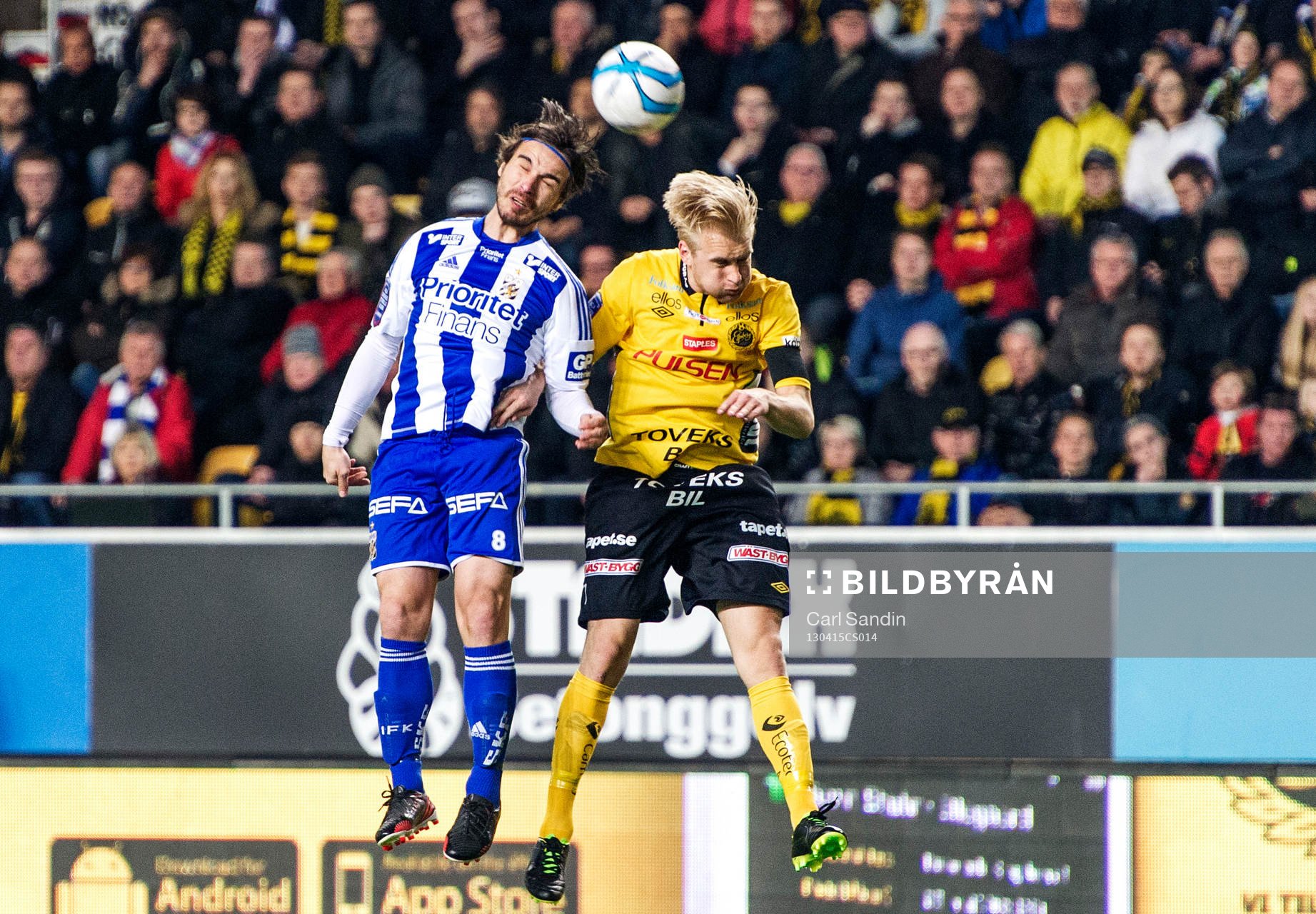 Nordin Gerzic, IFK Göteborg, i nickduell med Johan