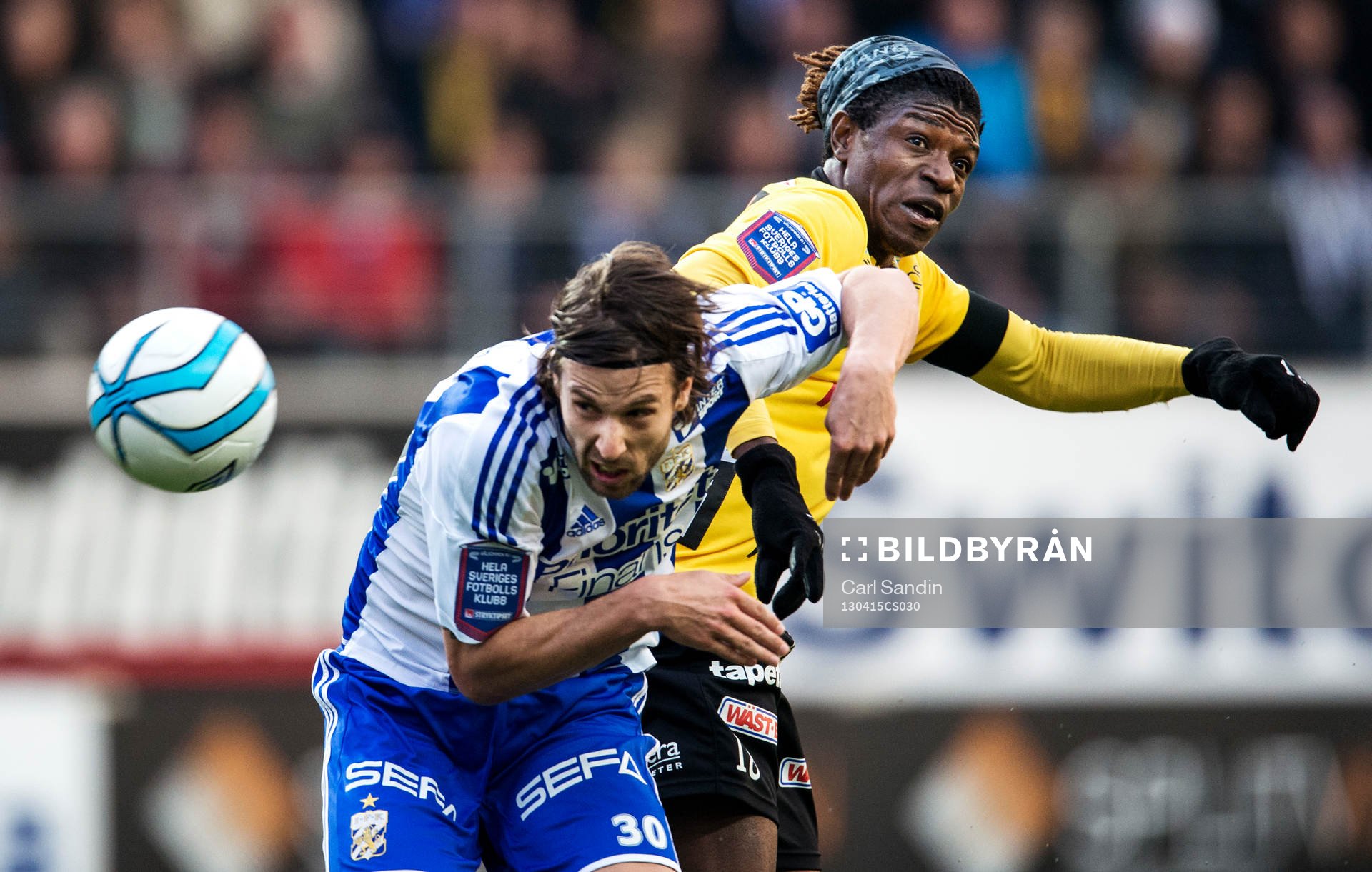 Mattias Bjärsmyr, IFK Göteborg, i nickduell med Mohamed
