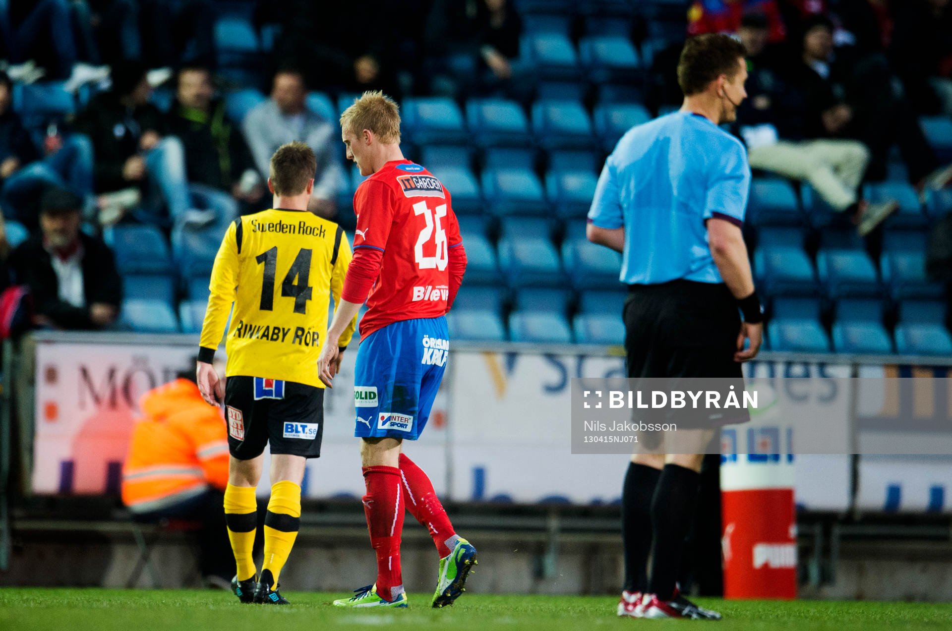 Peter Larsson, Helsingborg, visas ut
