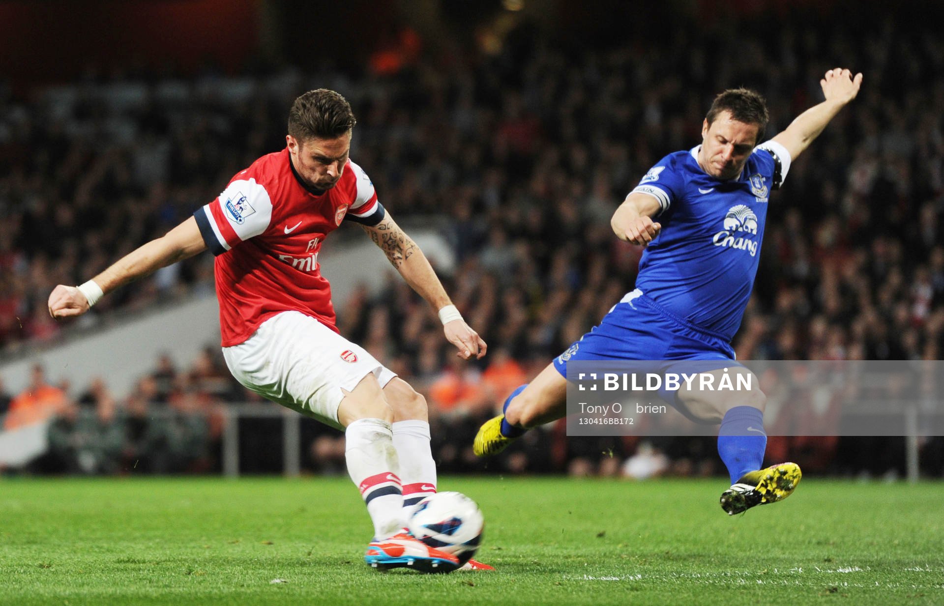 Football - Arsenal v Everton - Barclays Premier League  -