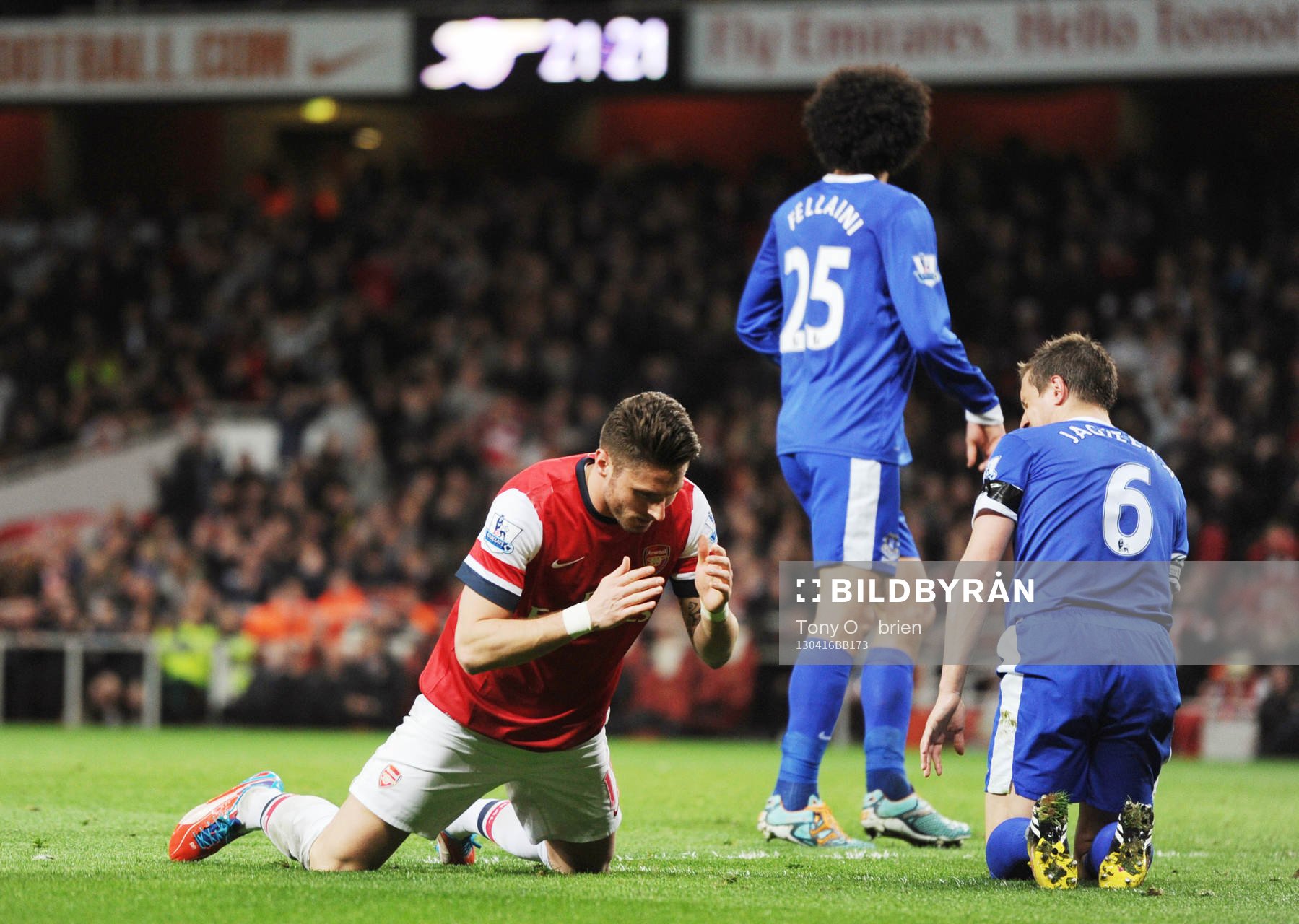 Football - Arsenal v Everton - Barclays Premier League  -