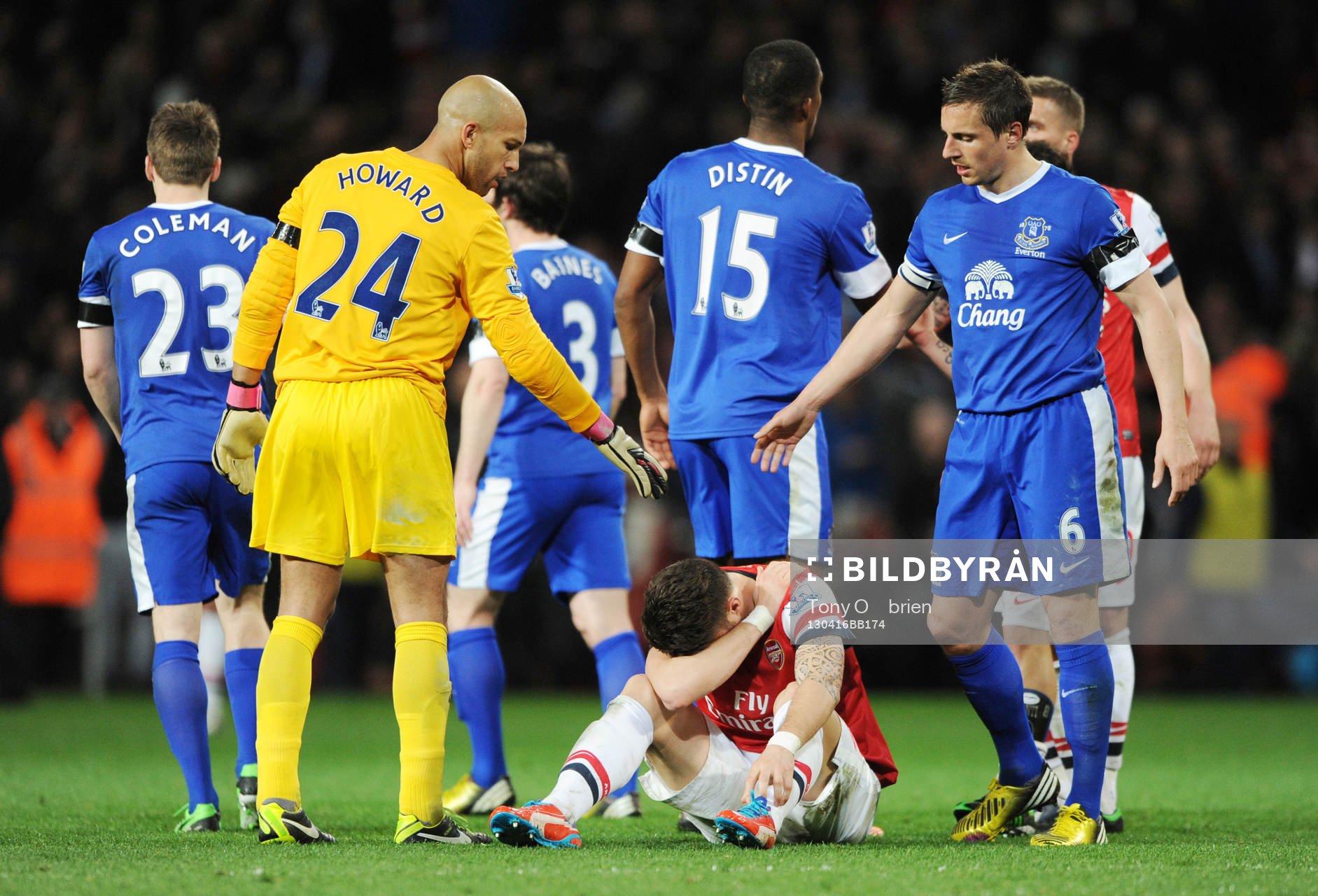 Football - Arsenal v Everton - Barclays Premier League  -