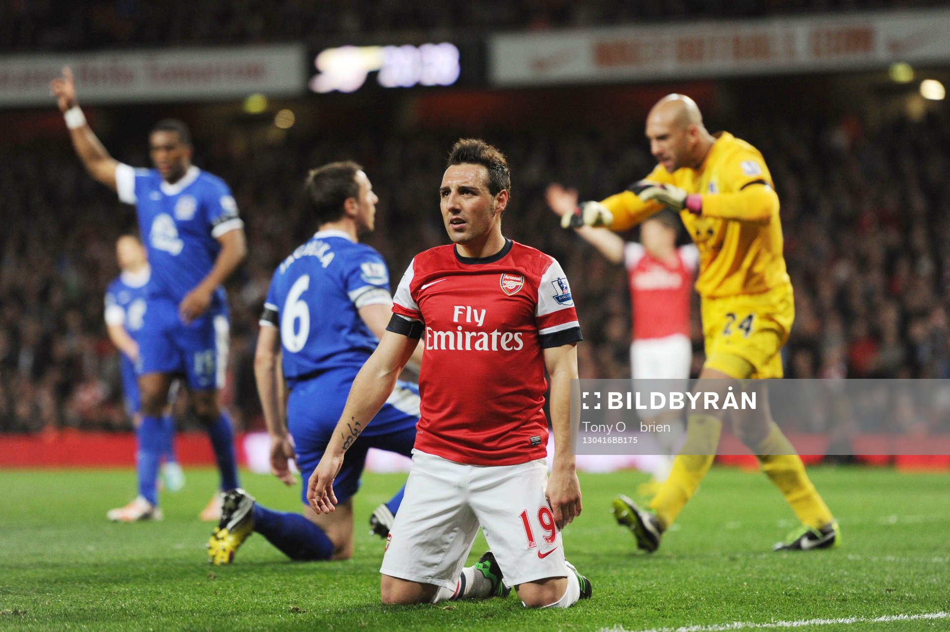 Football - Arsenal v Everton - Barclays Premier League  -