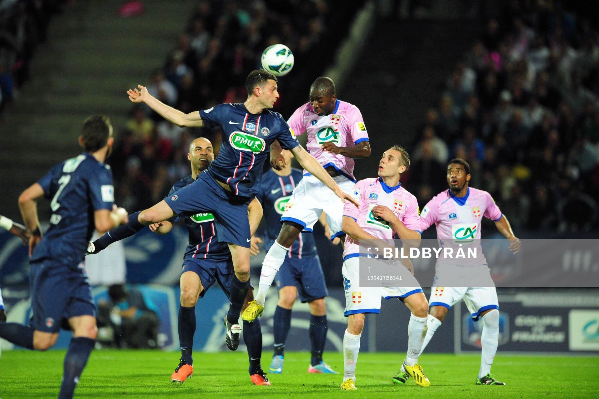 Fotboll, Franska cupen, Evian Thonon - PSG: Thiago MOTTA / Cedric MONGONGU - 17.04.2013 - Evian Thonon / Paris Saint Germain - 1/4Finale Coupe de France