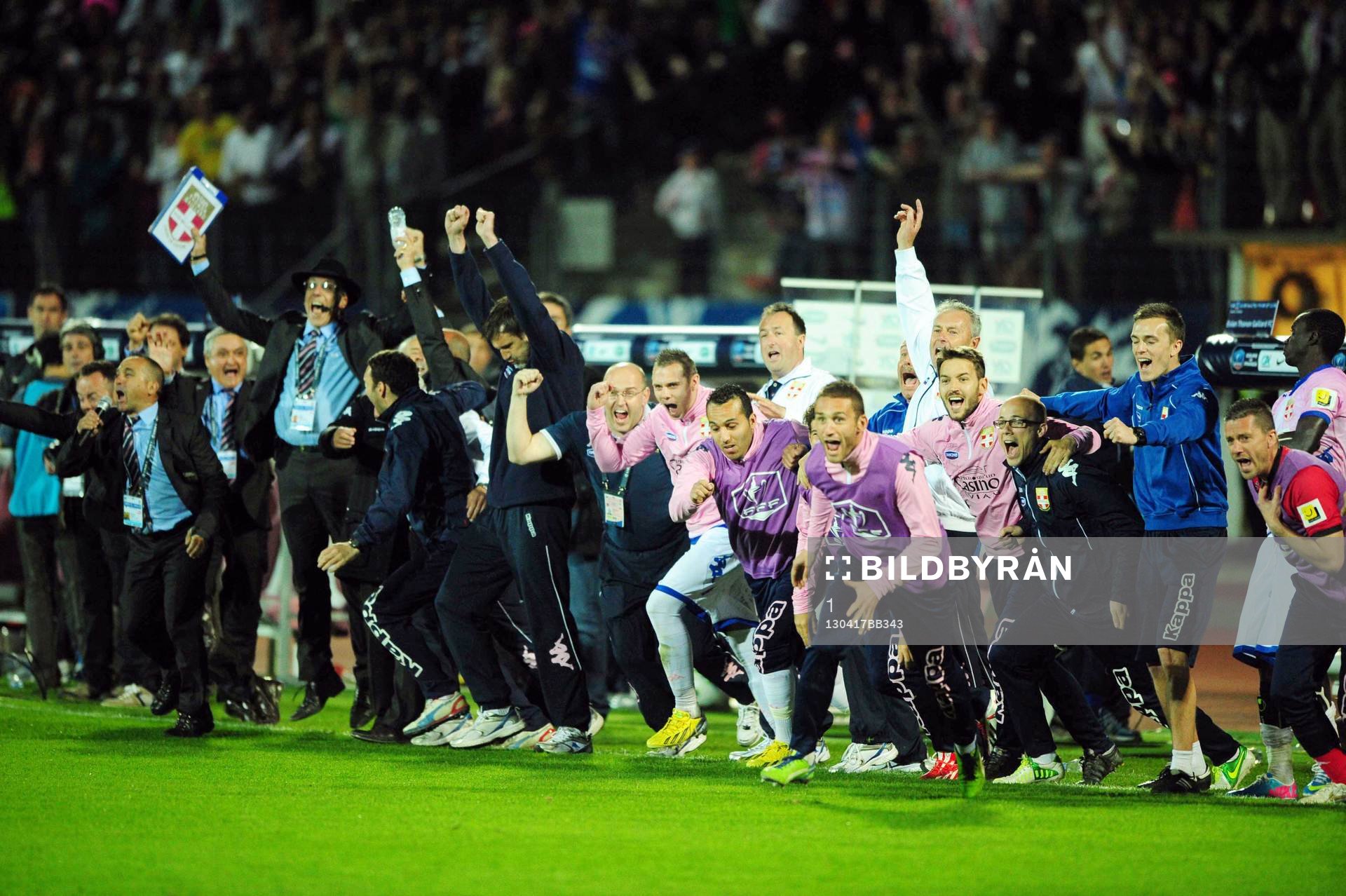  Fotboll, Franska cupen, Evian Thonon - PSG: Joie Evian Thonon  - 17.04.2013 - Evian Thonon / Paris Saint Germain - 1/4Finale Coupe de France