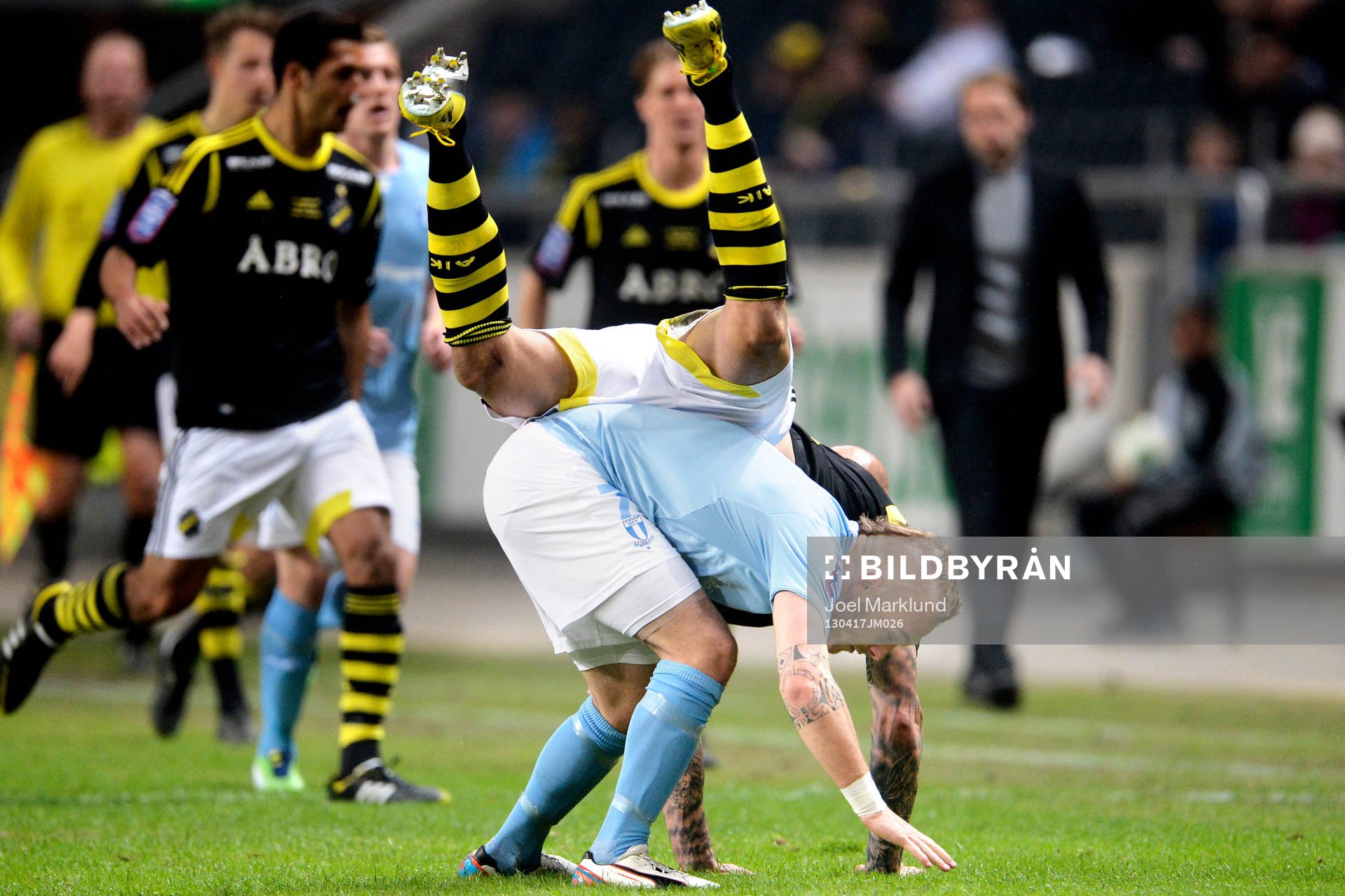 Daniel Majstorovic, AIK hamnar över Magnus Eriksson,