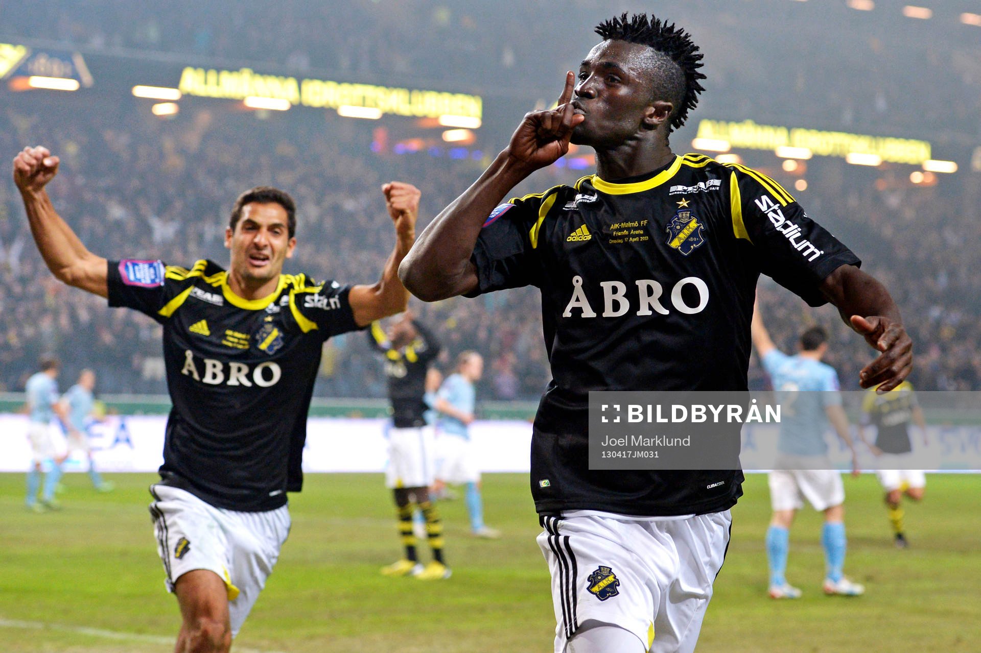 Celso Borges och Kwame Amponsah Karikari, AIK jublar