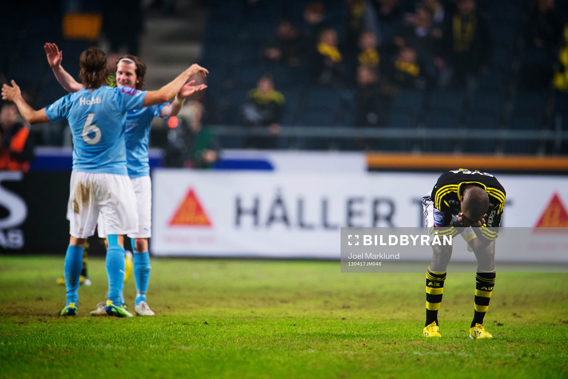 Samtidigt som Markus Halsti och Erik Friberg, Malmö FF,