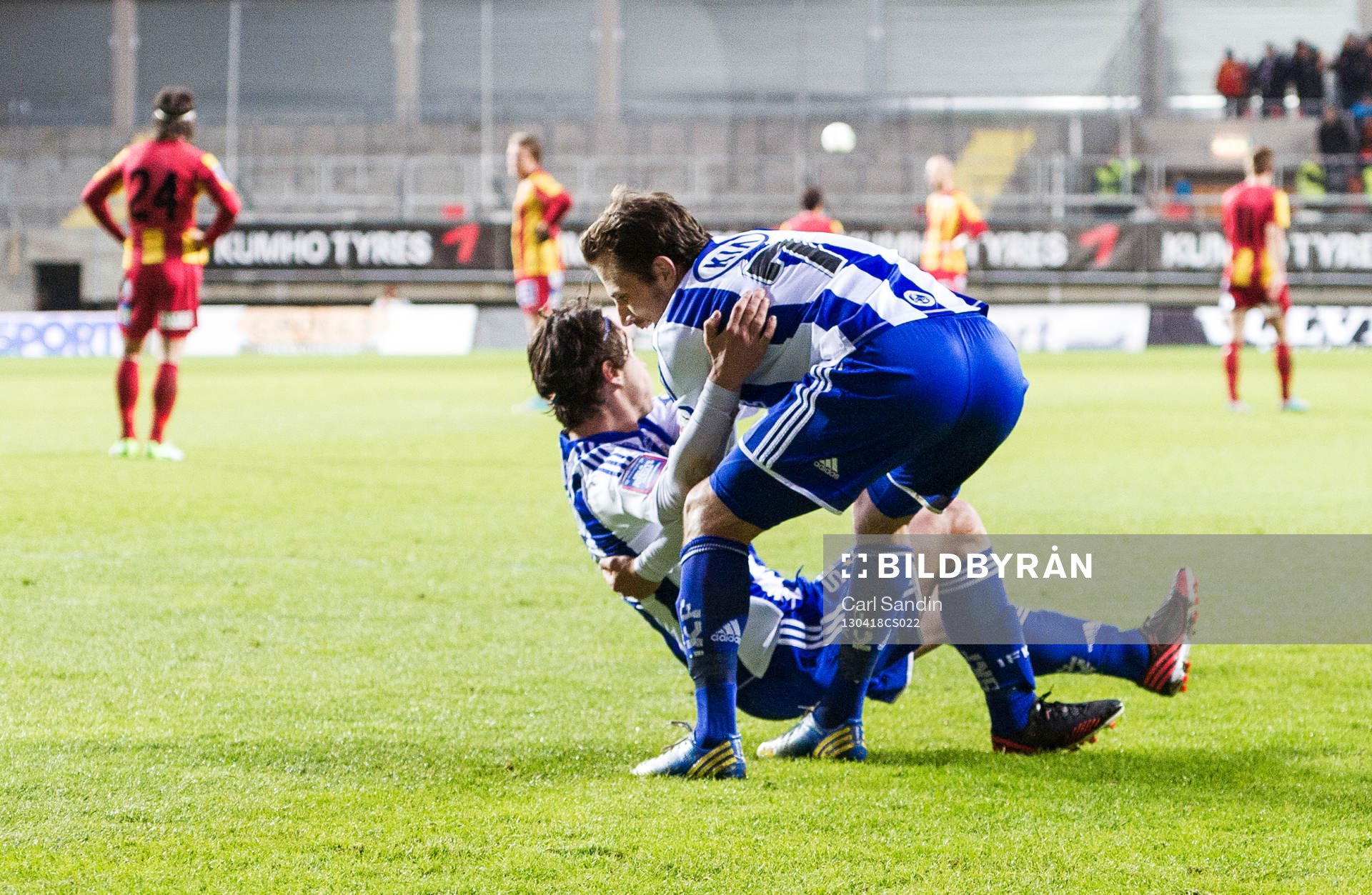 Tobias Hysén kastar omkull Nordin Gerzic, IFK Göteborg