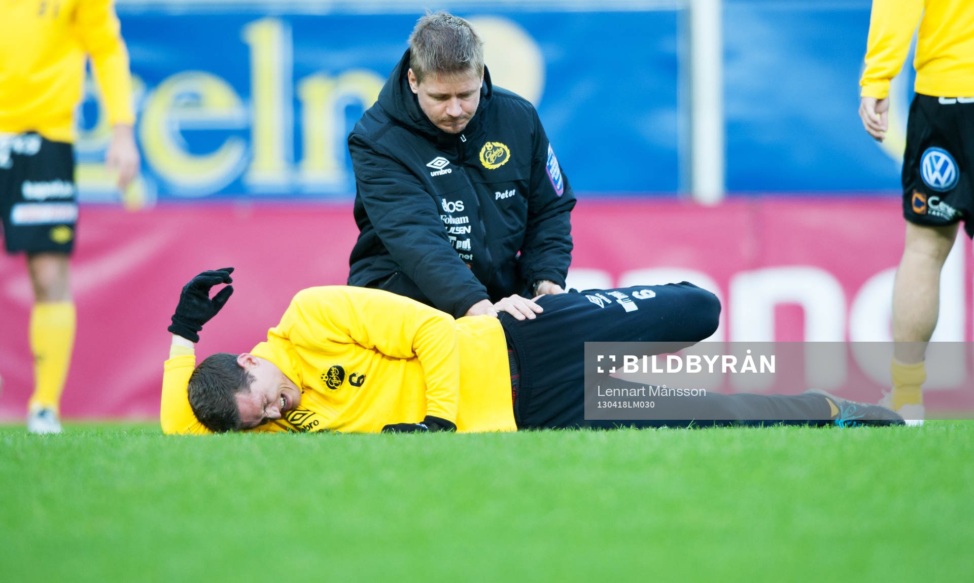 Streching, Jon Jönsson, Elfsborg, får behandling