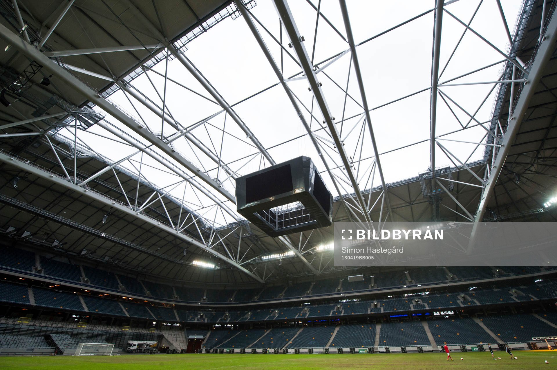 Fotboll, öppet tak på Friends arena
