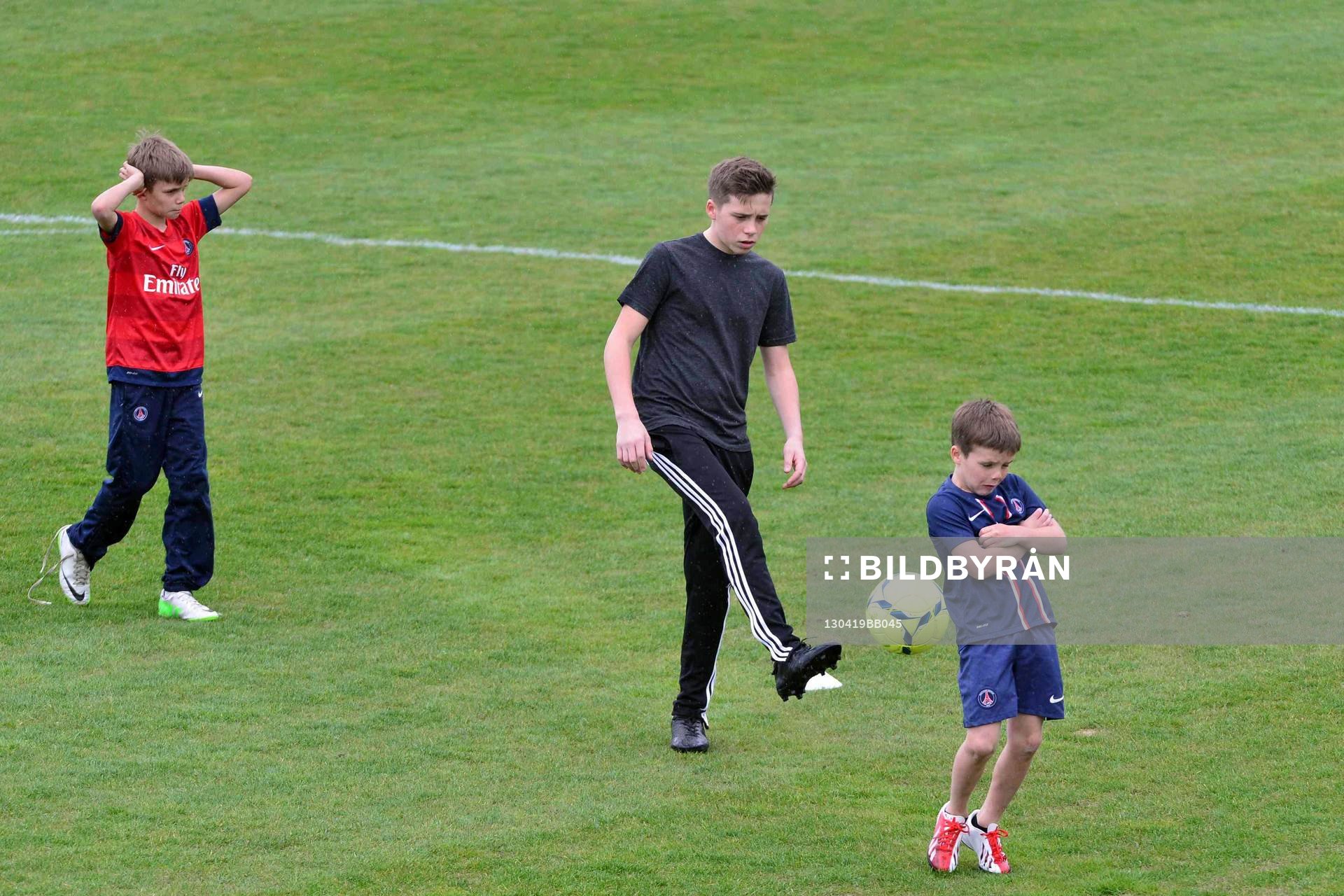 Romeo BECKHAM / Brooklyn BECKHAM / Cruz BECKHAM  -