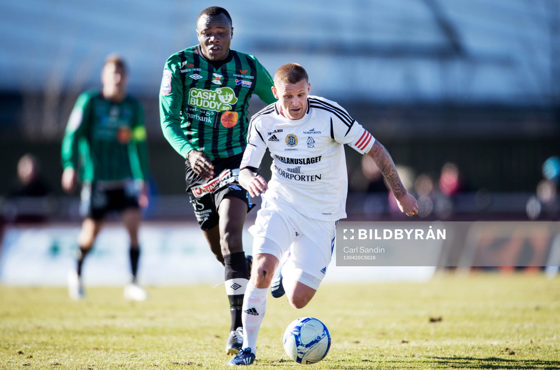 Ari Freyr Skúlason Skulason, Sundsvall, jagas av Ibrahim